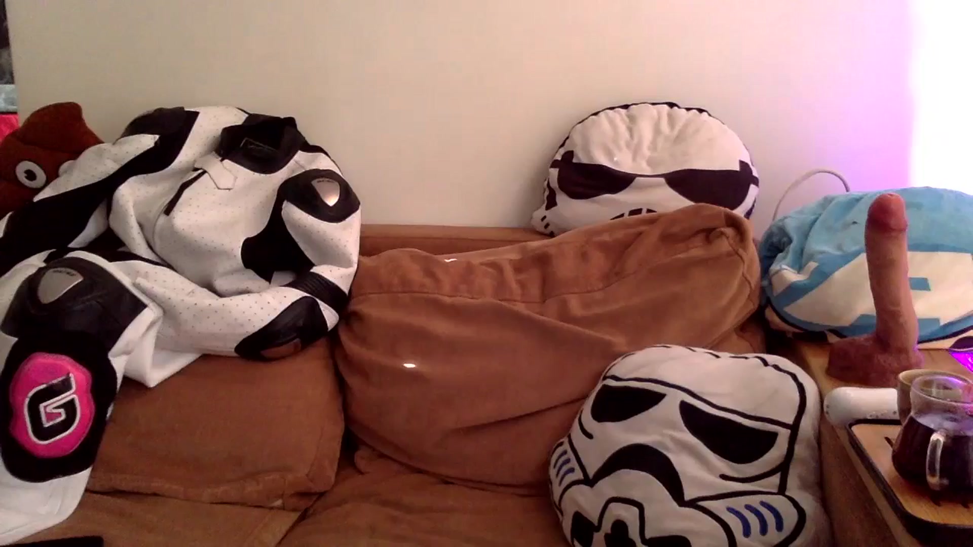 Gallery image thumbnail from Qi_ra's myfreecams stream on, 07/23/2024, 24:35 image 18 of 20