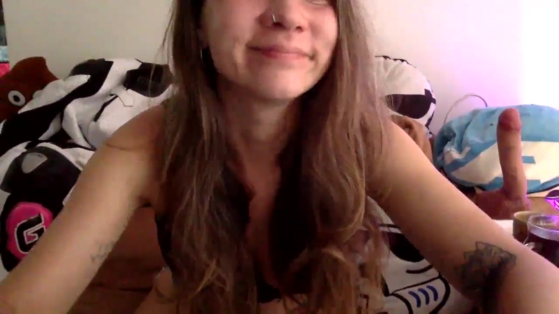 Gallery image thumbnail from Qi_ra's myfreecams stream on, 07/23/2024, 24:35 image 15 of 20