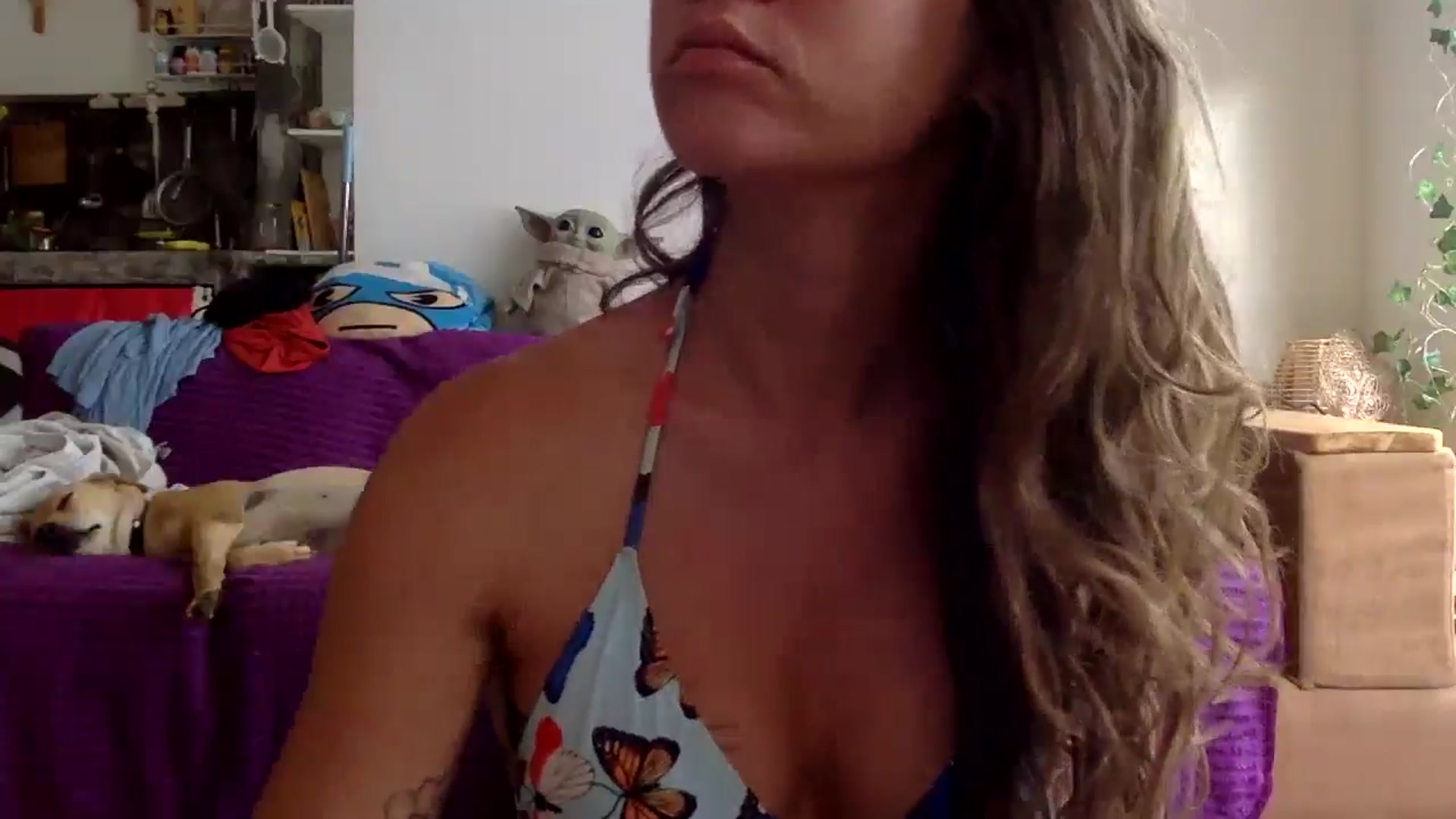 Gallery image thumbnail from Qi_ra's myfreecams stream on, 09/28/2024, 24:53 image 15 of 20