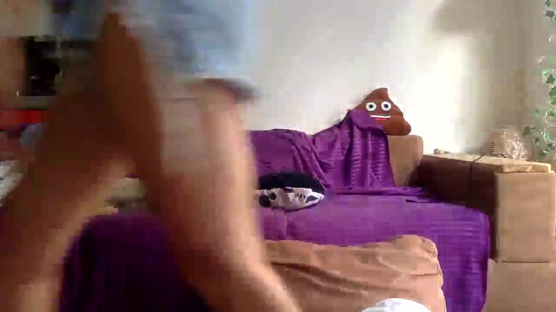 Gallery image thumbnail from Qi_ra's myfreecams stream on, 09/28/2024, 24:53 image 14 of 20