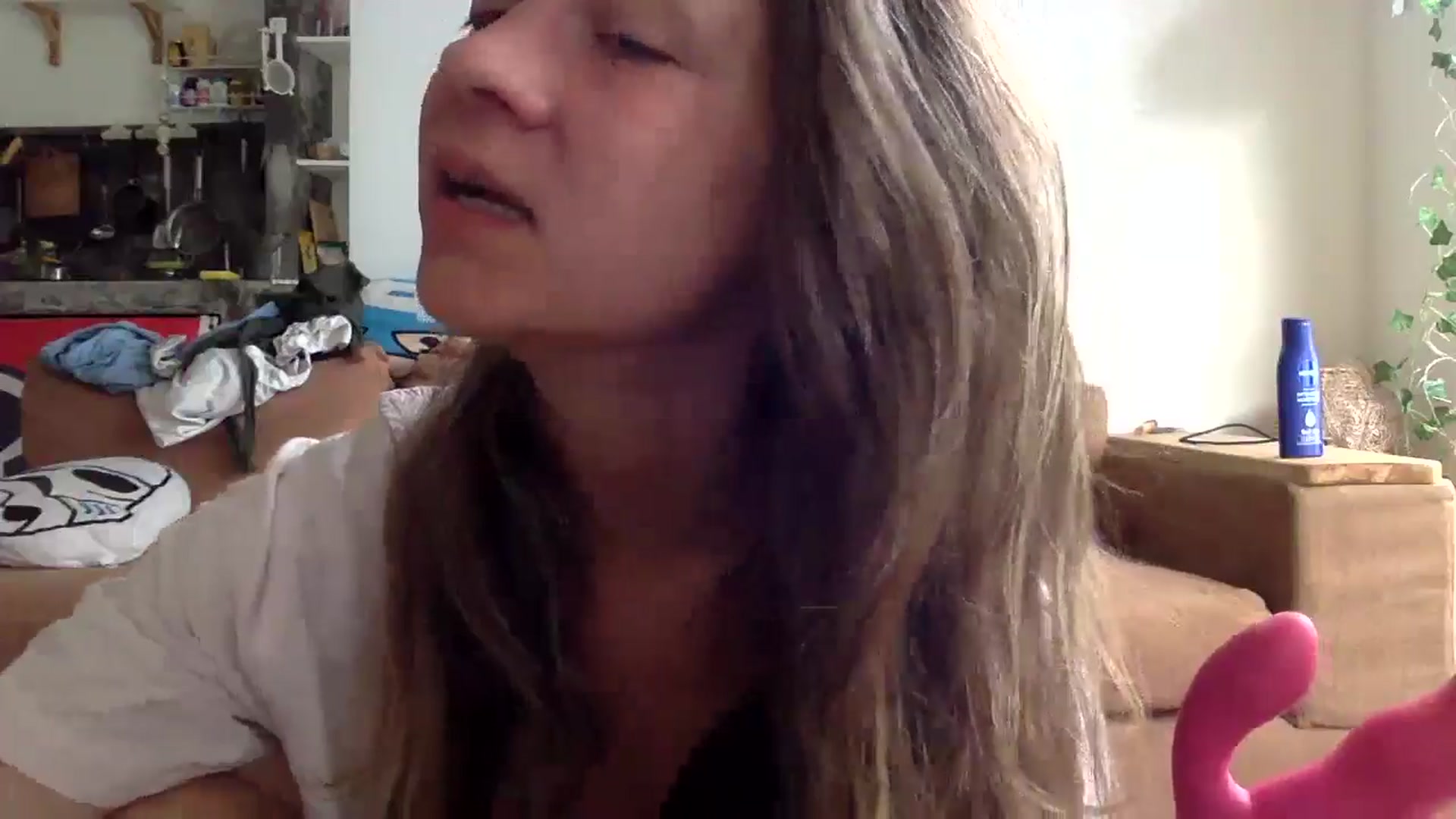 Gallery image thumbnail from Qi_ra's myfreecams stream on, 09/29/2024, 23:31 image 18 of 20