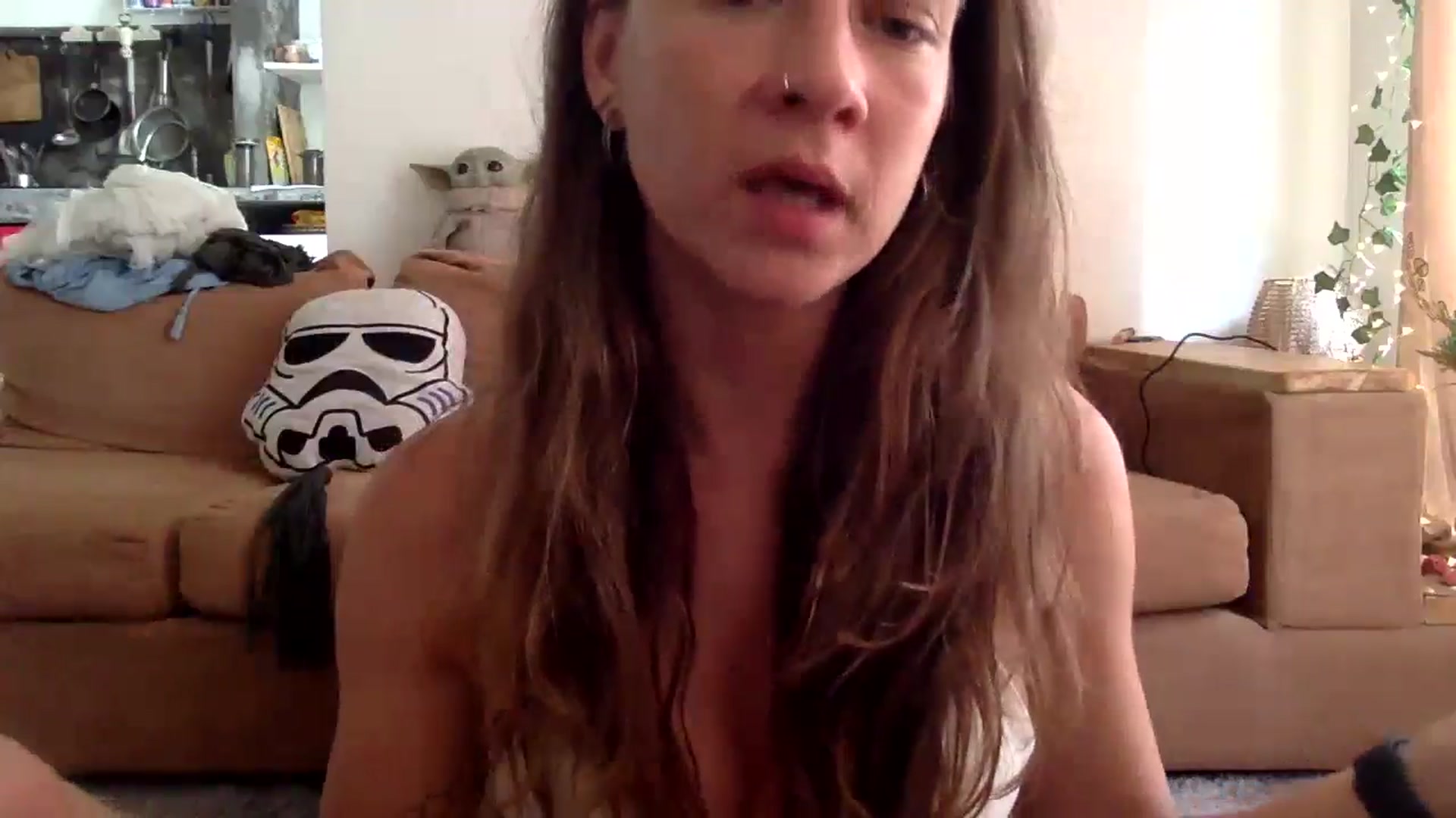 Gallery image thumbnail from Qi_ra's myfreecams stream on, 10/01/2024, 02:40 image 18 of 20