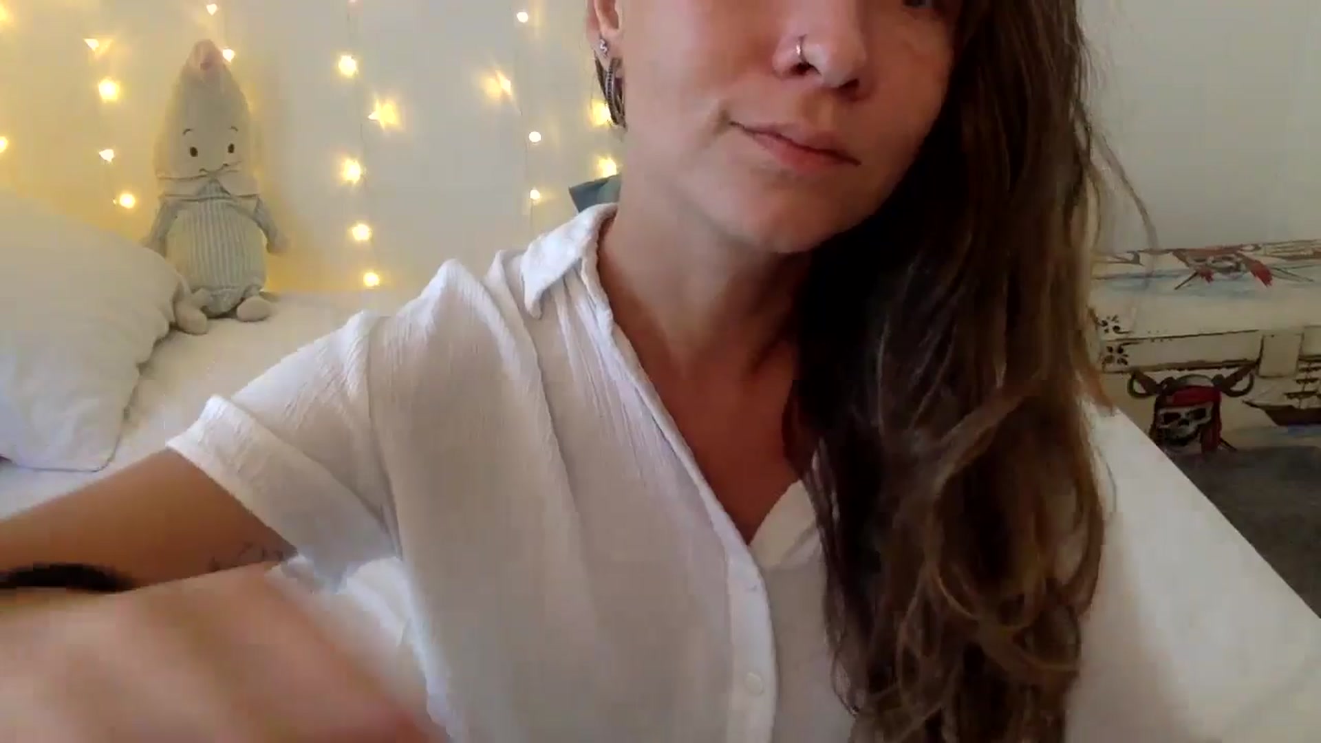 Gallery image thumbnail from Qi_ra's myfreecams stream on, 10/06/2024, 02:49 image 19 of 20