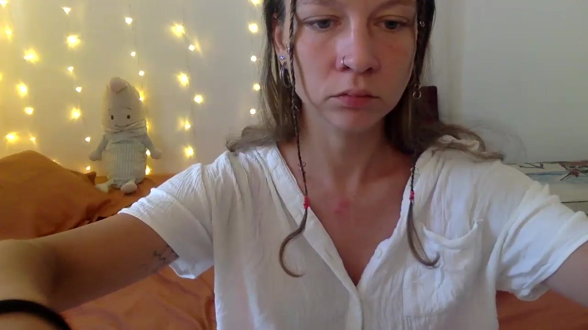 Gallery image thumbnail from Qi_ra's myfreecams stream on, 10/13/2024, 02:46 image 5 of 20