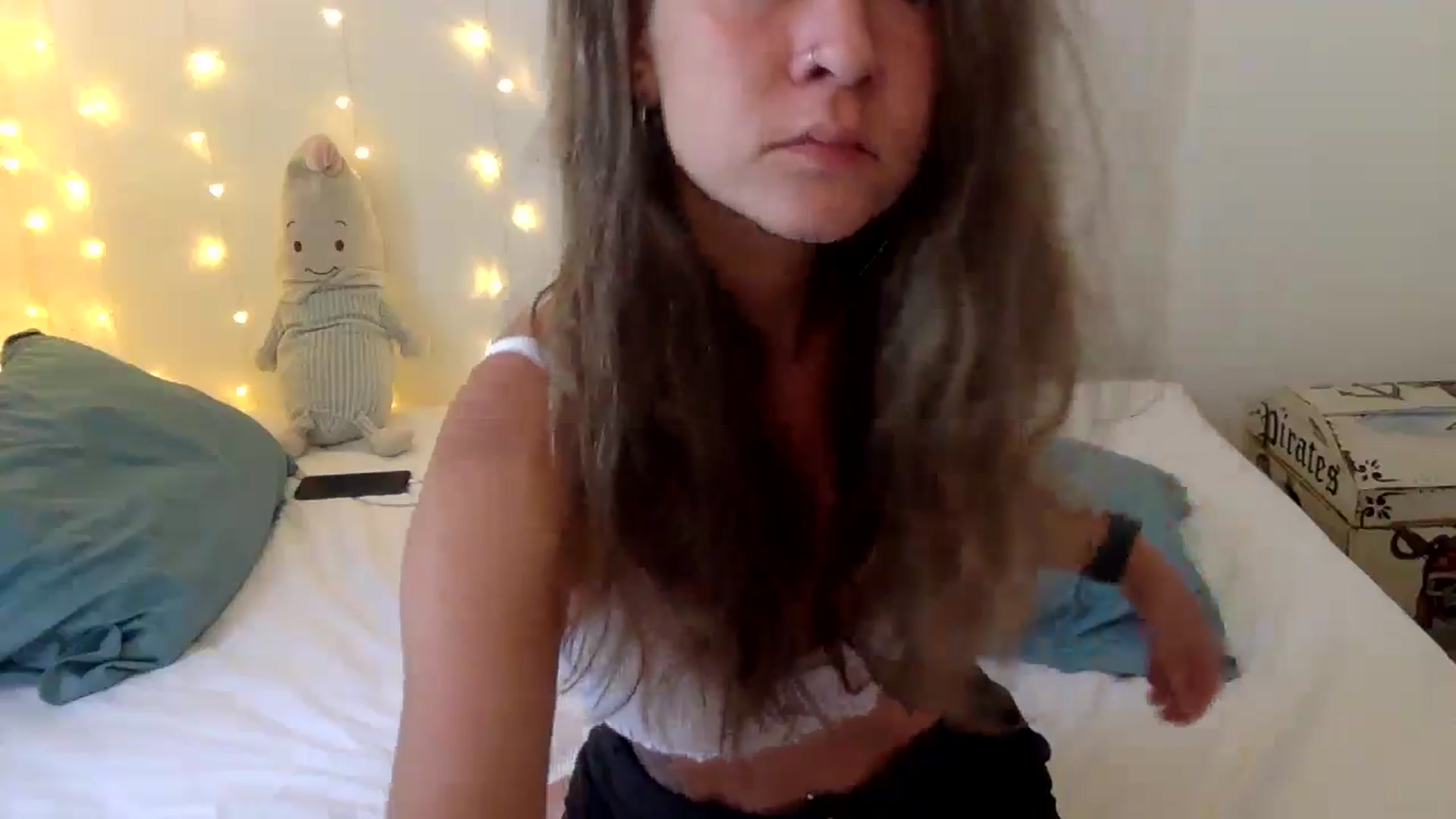 Gallery image thumbnail from Qi_ra's myfreecams stream on, 10/14/2024, 03:21 image 10 of 20