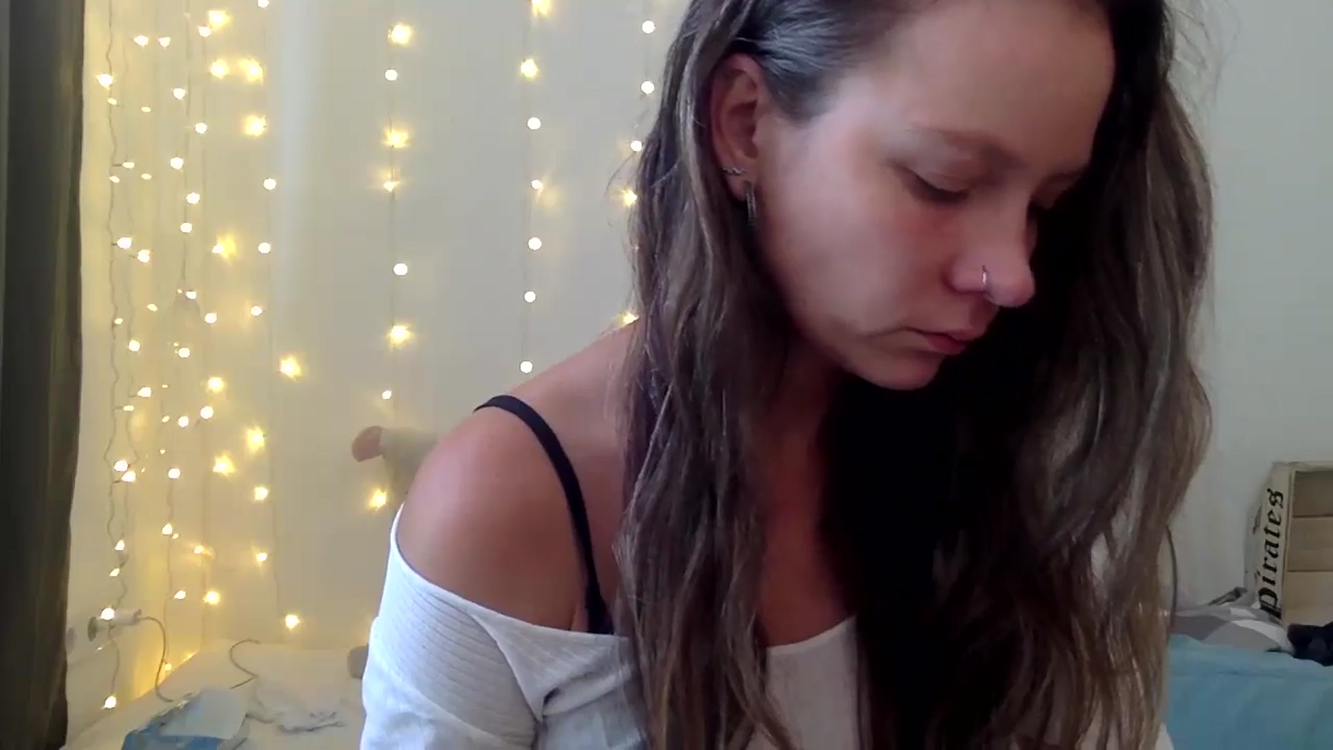 Gallery image thumbnail from Qi_ra's myfreecams stream on, 10/17/2024, 07:38 image 10 of 20