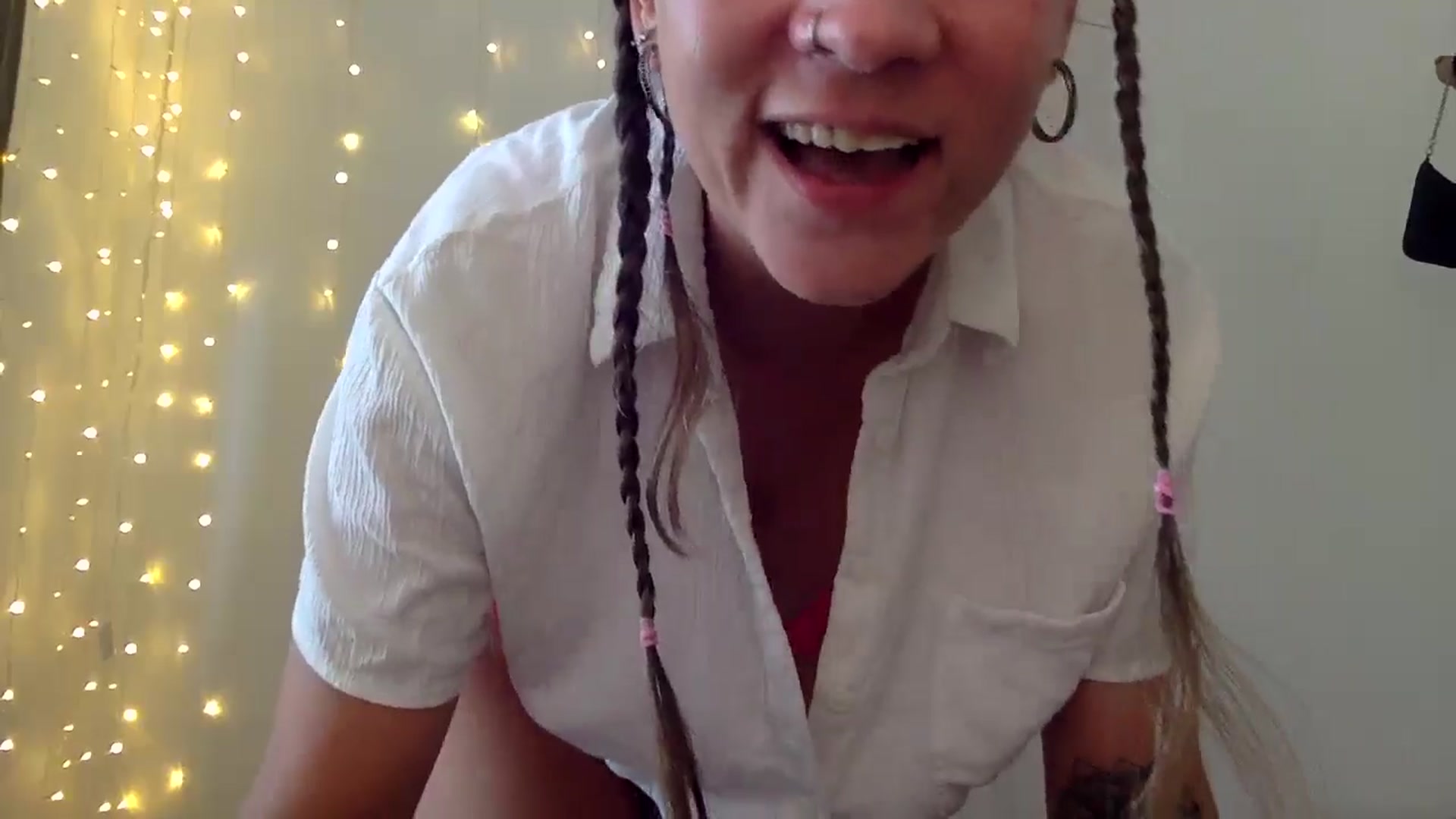 Gallery image thumbnail from Qi_ra's myfreecams stream on, 10/22/2024, 08:21 image 5 of 20