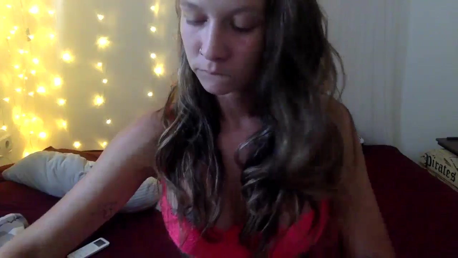 Gallery image thumbnail from Qi_ra's myfreecams stream on, 10/25/2024, 08:30 image 6 of 20
