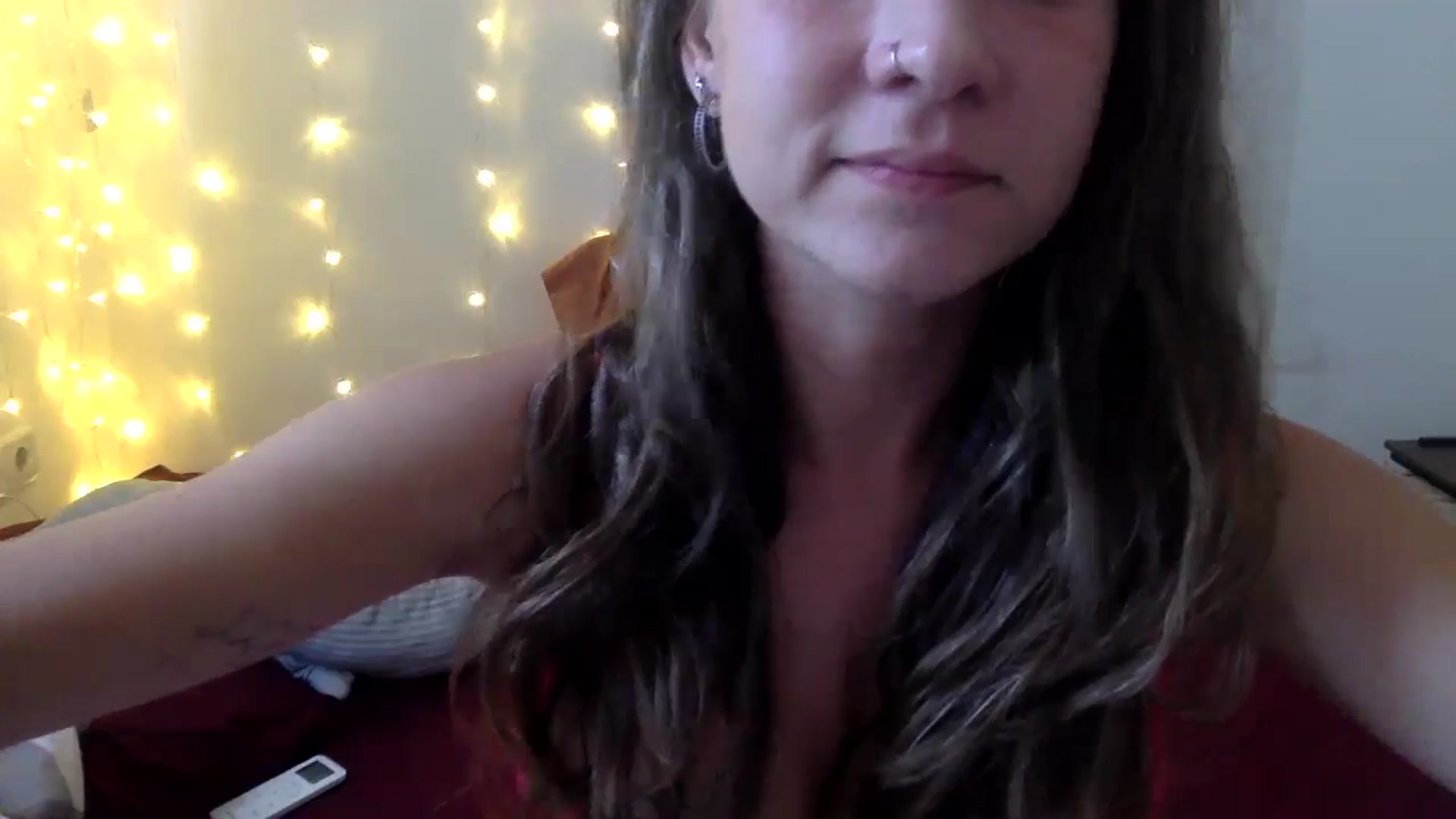 Gallery image thumbnail from Qi_ra's myfreecams stream on, 10/25/2024, 08:30 image 4 of 20