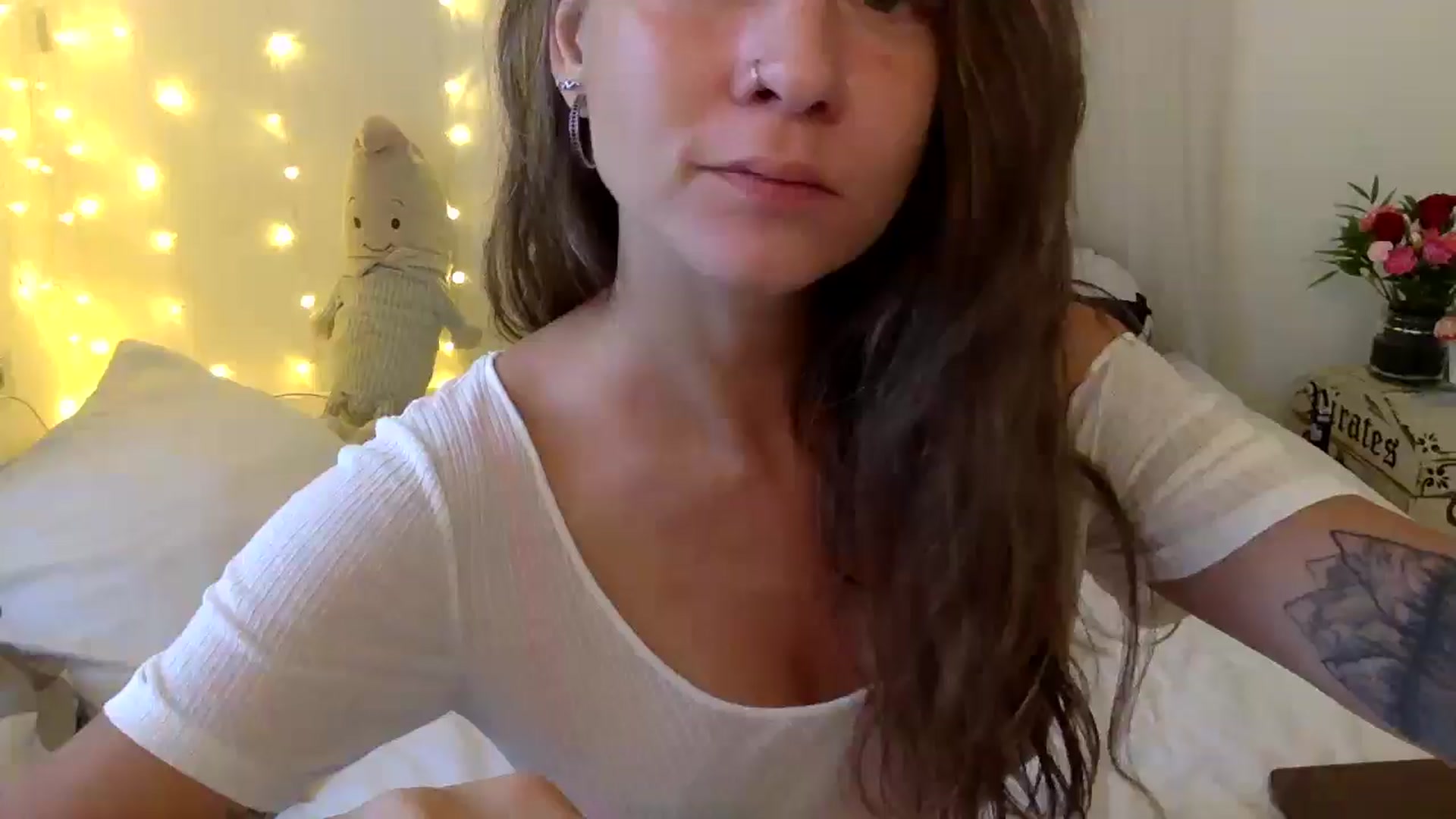 Gallery image thumbnail from Qi_ra's myfreecams stream on, 10/31/2024, 01:05 image 1 of 20
