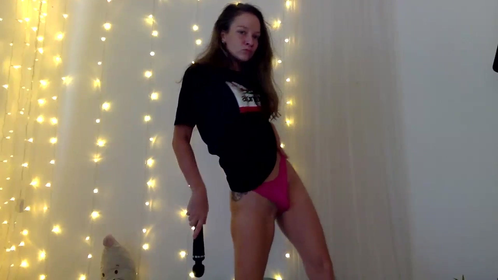 Gallery image thumbnail from Qi_ra's myfreecams stream on, 11/02/2024, 01:51 image 6 of 20