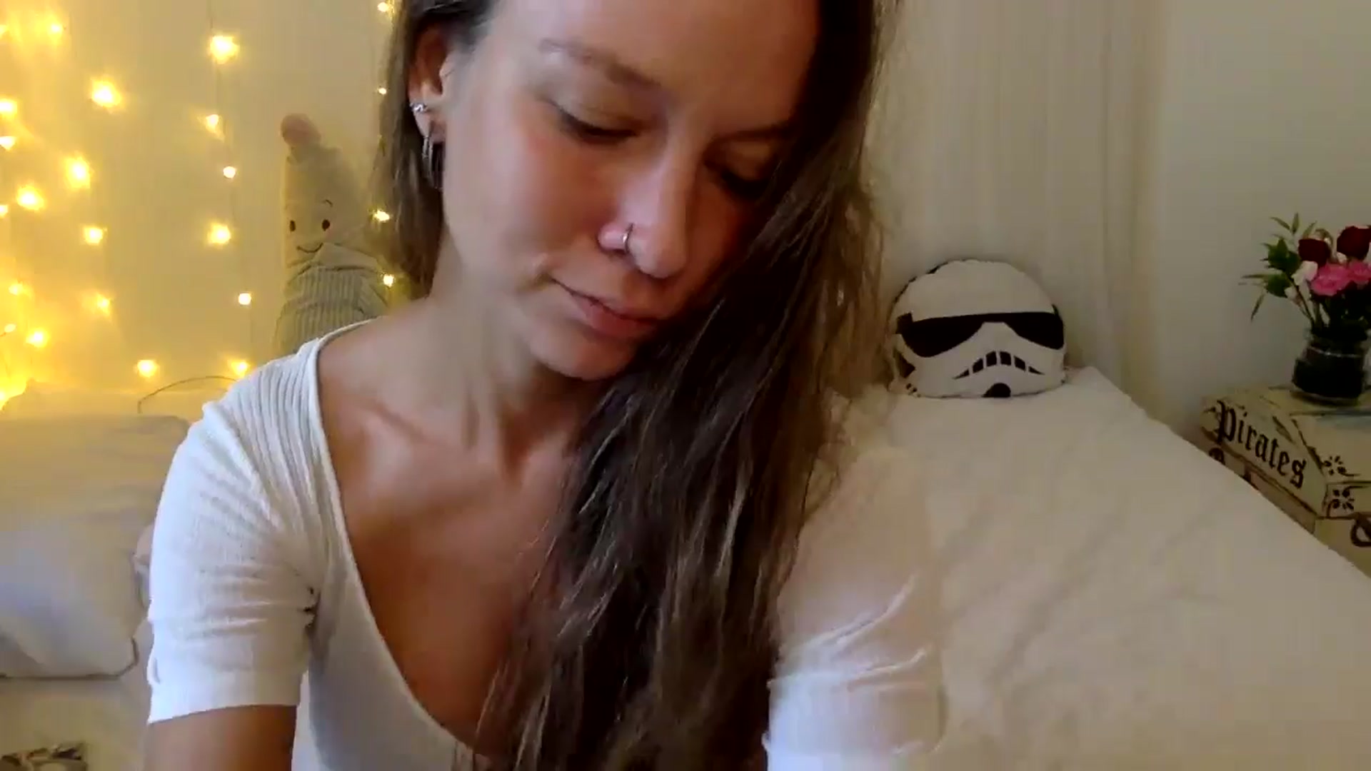 Gallery image thumbnail from Qi_ra's myfreecams stream on, 11/03/2024, 01:32 image 13 of 20