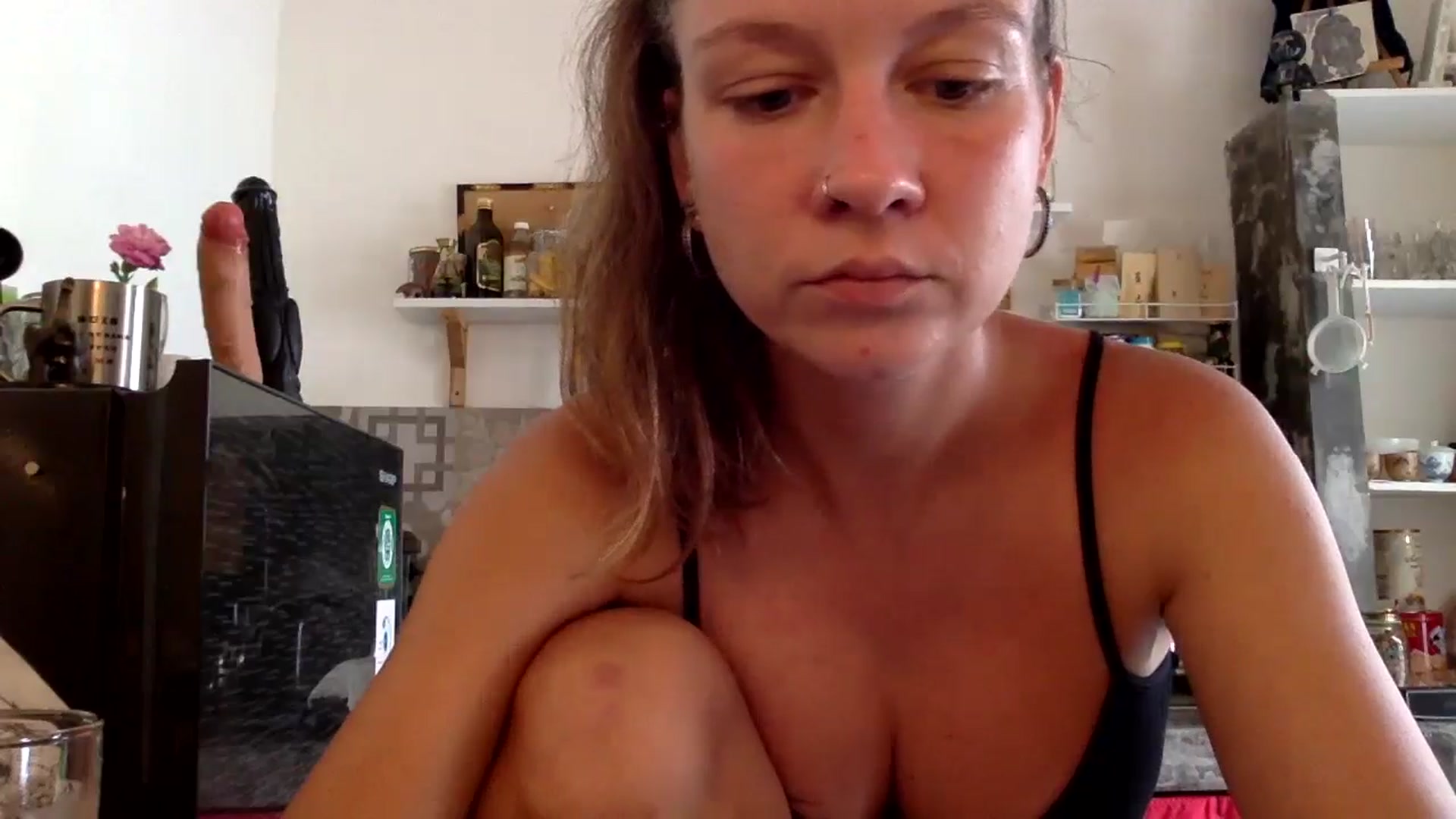 Gallery image thumbnail from Qi_ra's myfreecams stream on, 11/08/2024, 02:00 image 15 of 20
