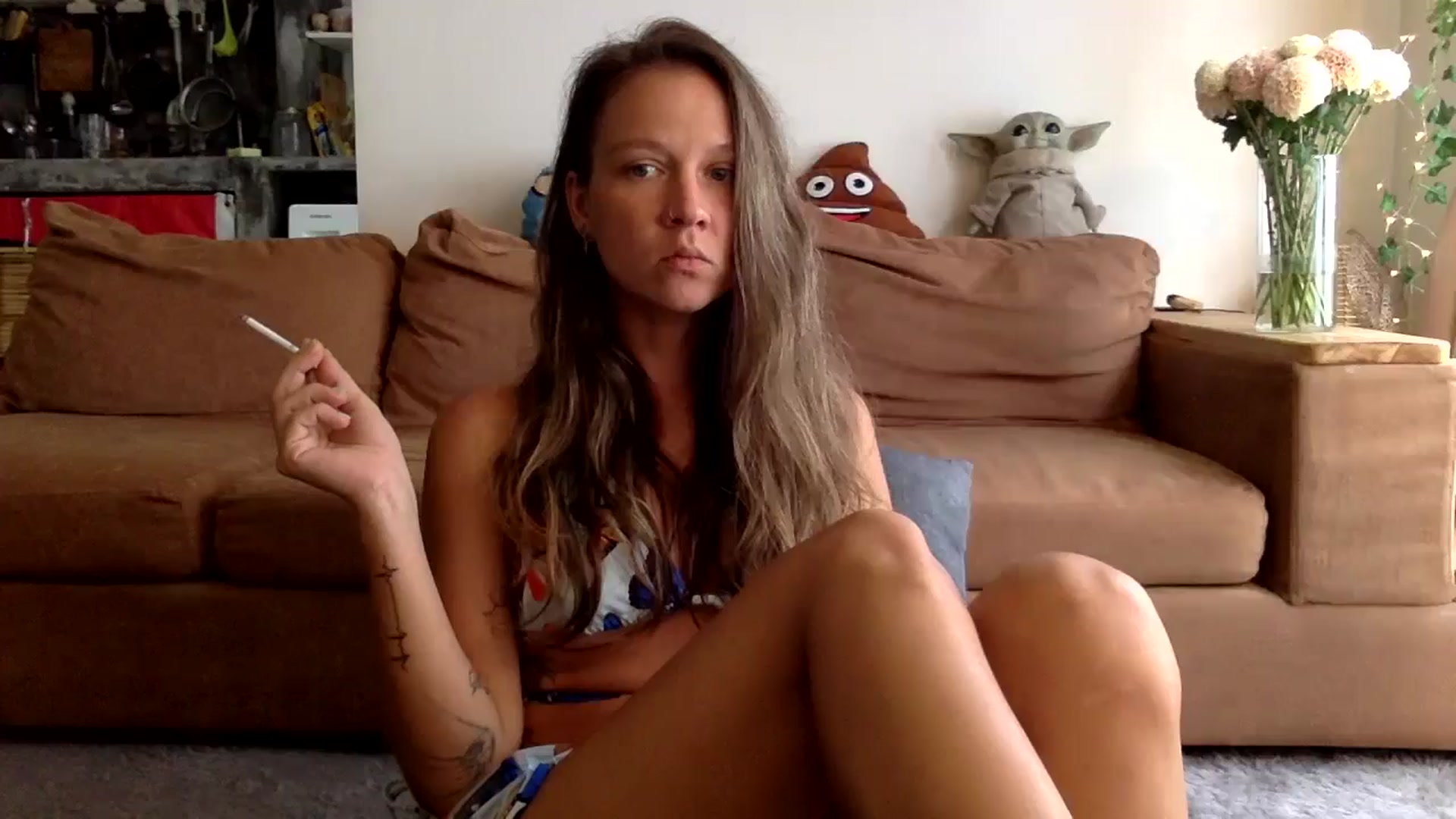 Gallery image thumbnail from Qi_ra's myfreecams stream on, 11/19/2024, 02:05 image 4 of 20