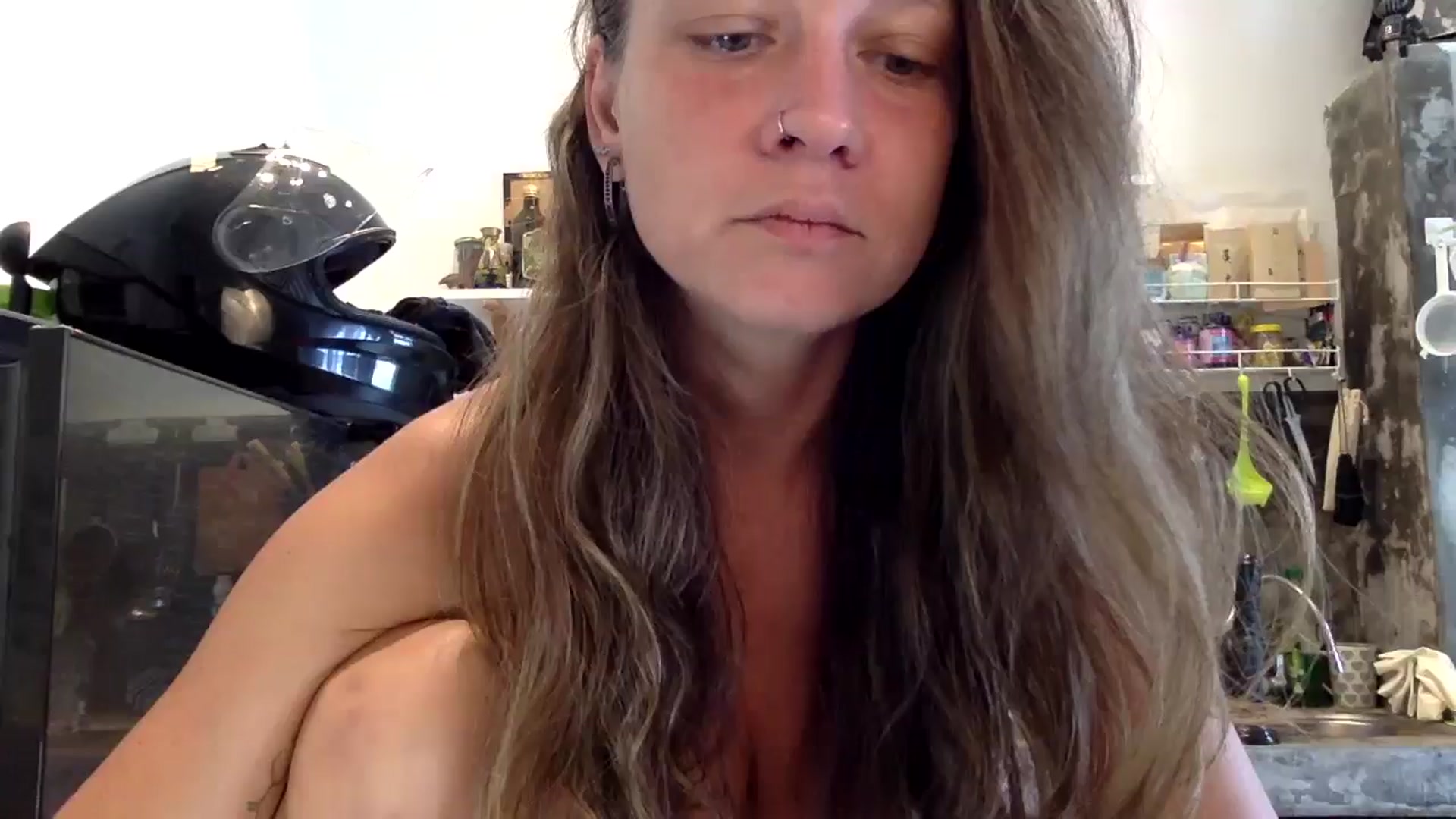 Gallery image thumbnail from Qi_ra's myfreecams stream on, 11/29/2024, 24:56 image 19 of 20