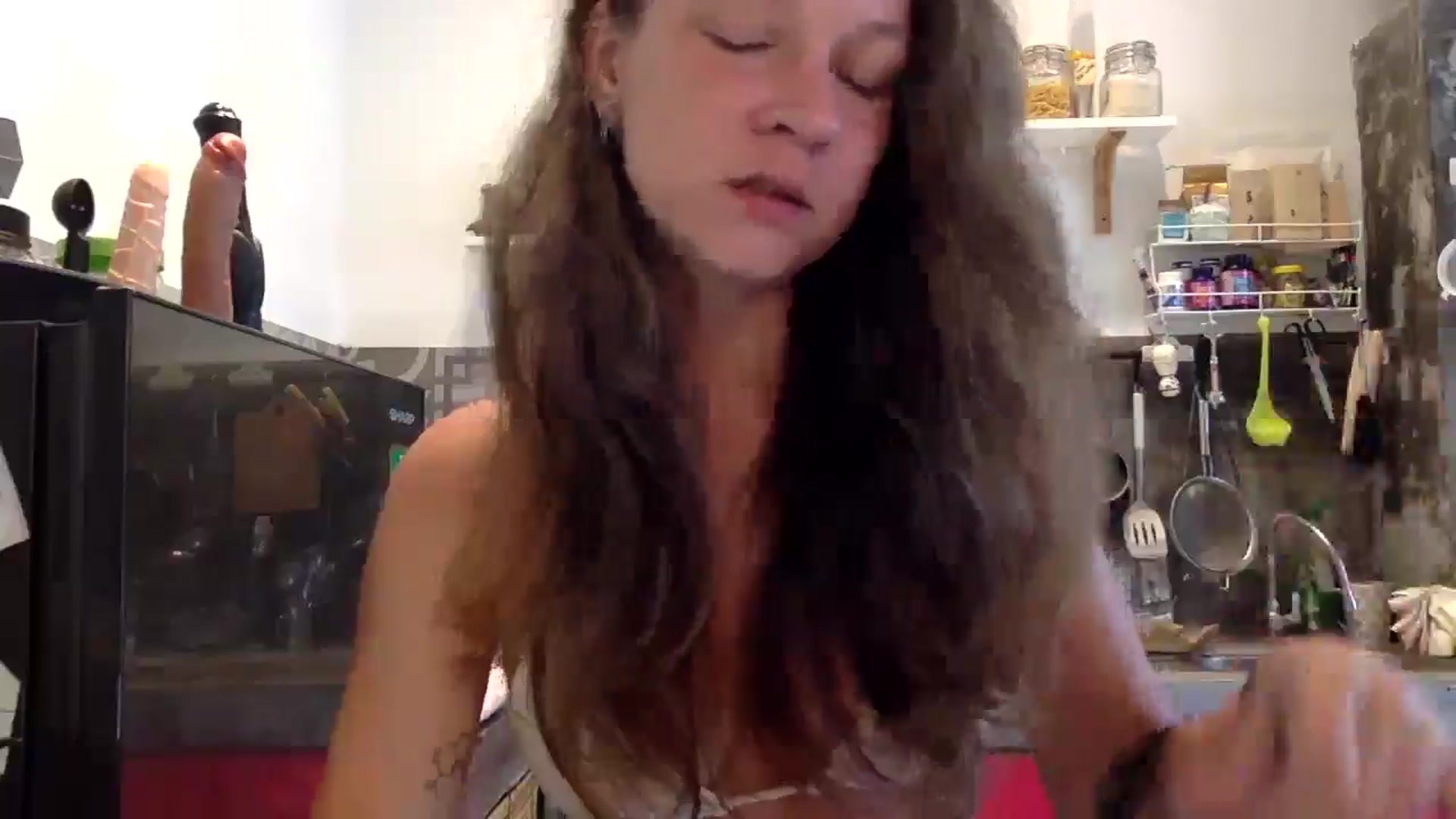 Gallery image thumbnail from Qi_ra's myfreecams stream on, 11/29/2024, 24:56 image 2 of 20