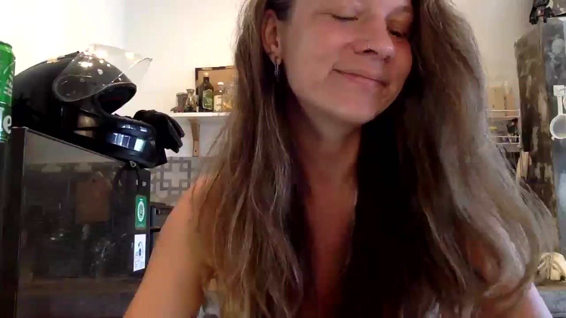 Gallery image thumbnail from Qi_ra's myfreecams stream on, 11/29/2024, 03:34 image 2 of 20