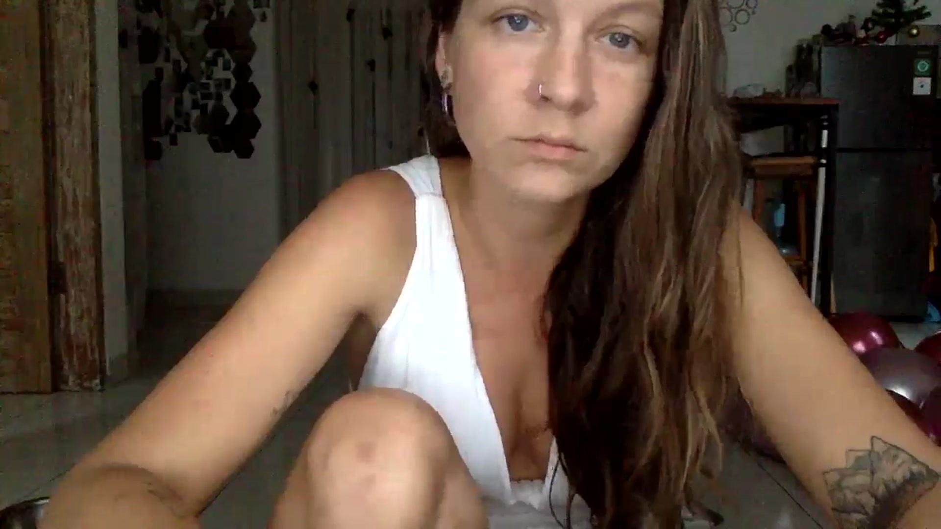 Gallery image thumbnail from Qi_ra's myfreecams stream on, 01/12/2025, 10:48 image 14 of 20