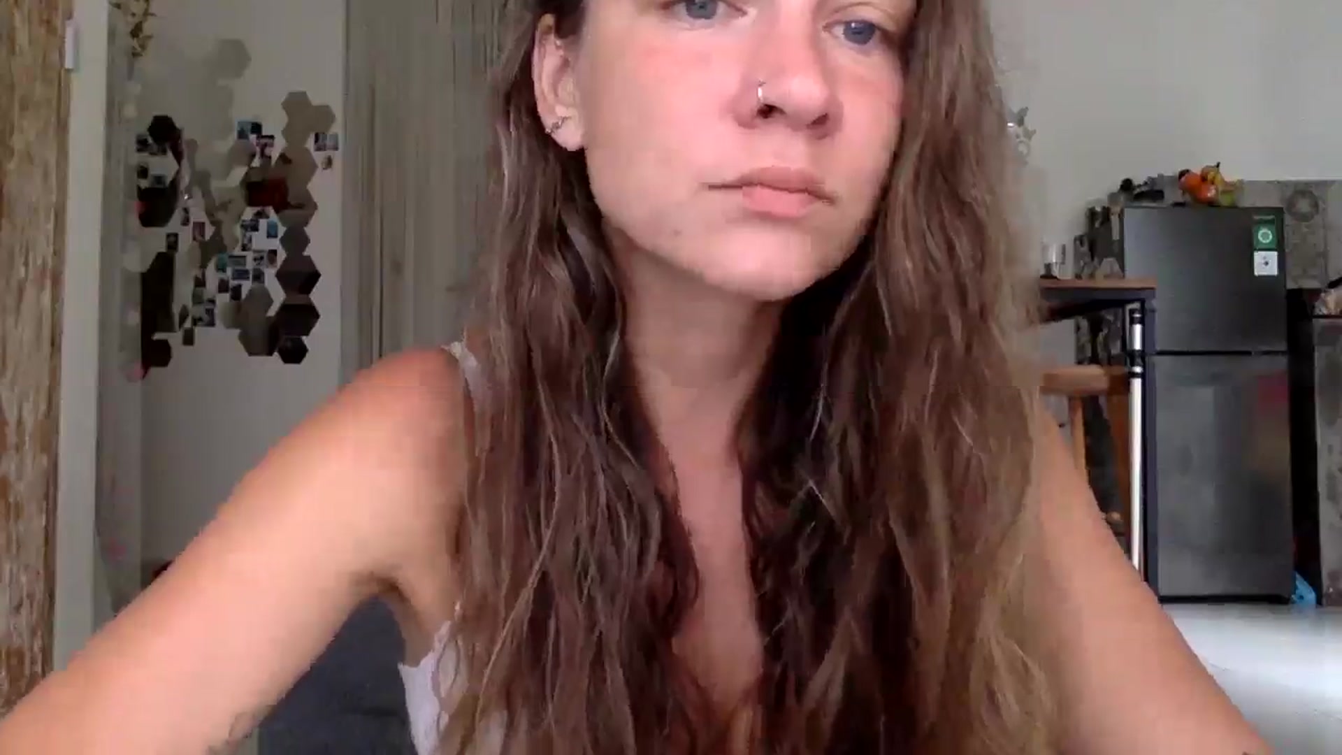 Gallery image thumbnail from Qi_ra's myfreecams stream on, 01/20/2025, 24:44 image 11 of 20
