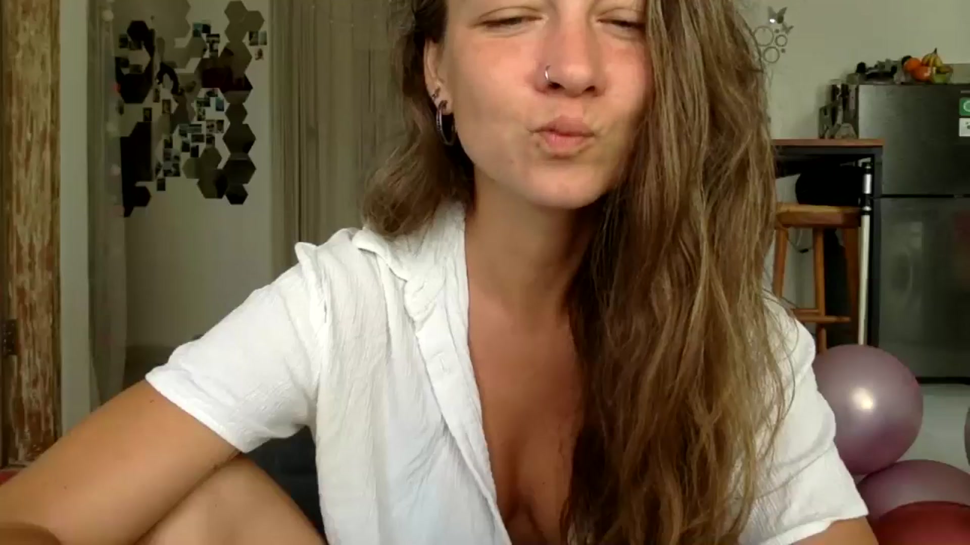 Gallery image thumbnail from Qi_ra's myfreecams stream on, 01/21/2025, 01:24 image 10 of 20