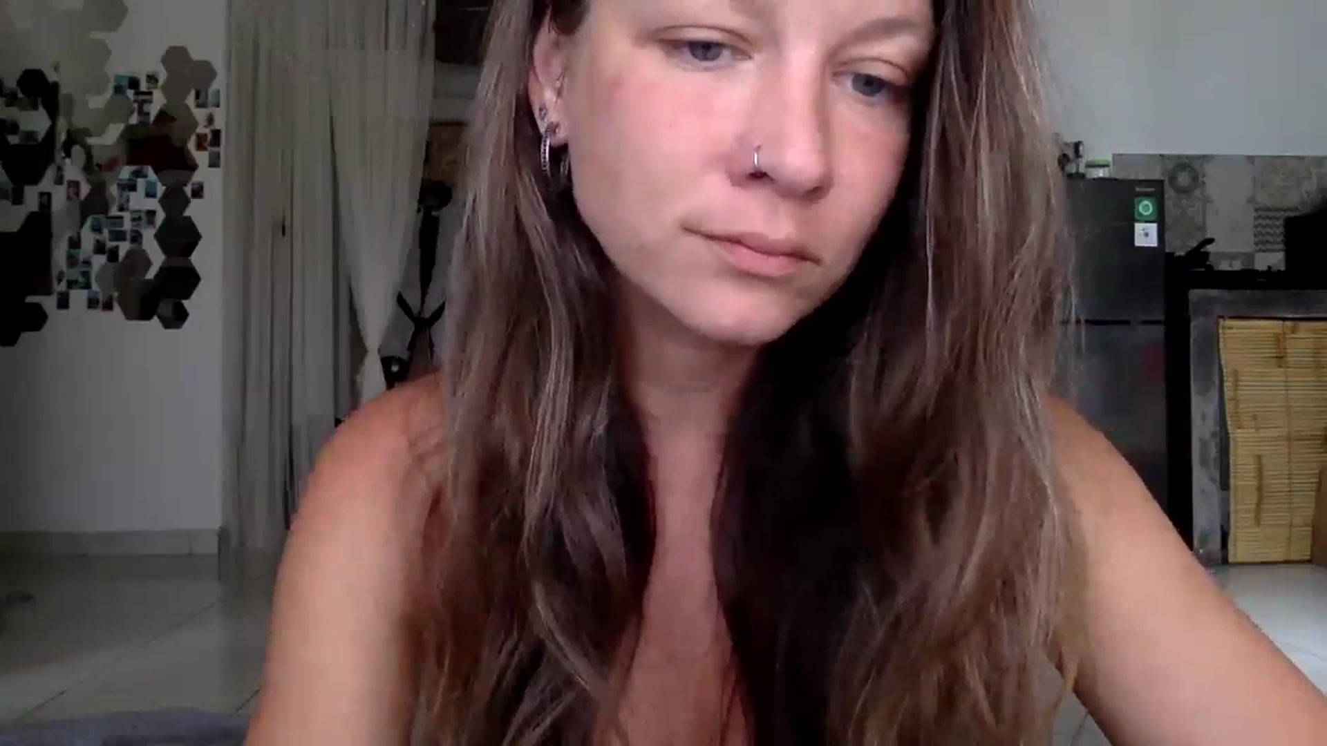 Gallery image thumbnail from Qi_ra's myfreecams stream on, 01/27/2025, 01:57 image 7 of 20