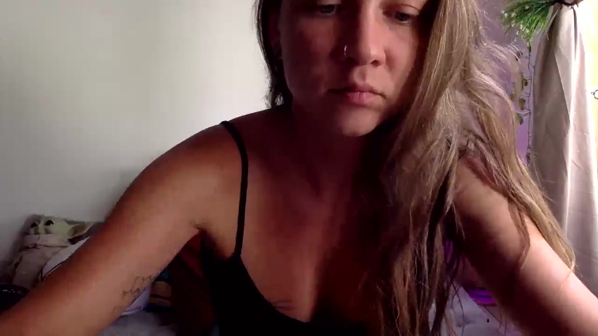 Gallery image thumbnail from Qi_ra's myfreecams stream on, 02/26/2025, 09:05 image 11 of 20