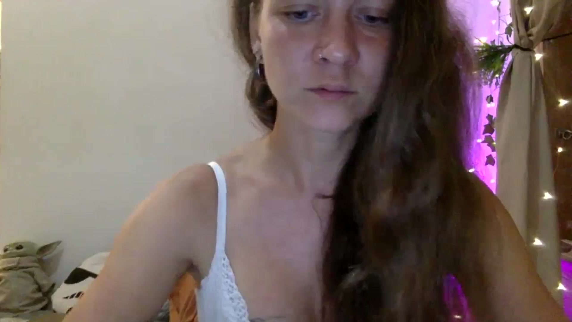 Gallery image thumbnail from Qi_ra's myfreecams stream on, 03/04/2025, 13:34 image 19 of 20