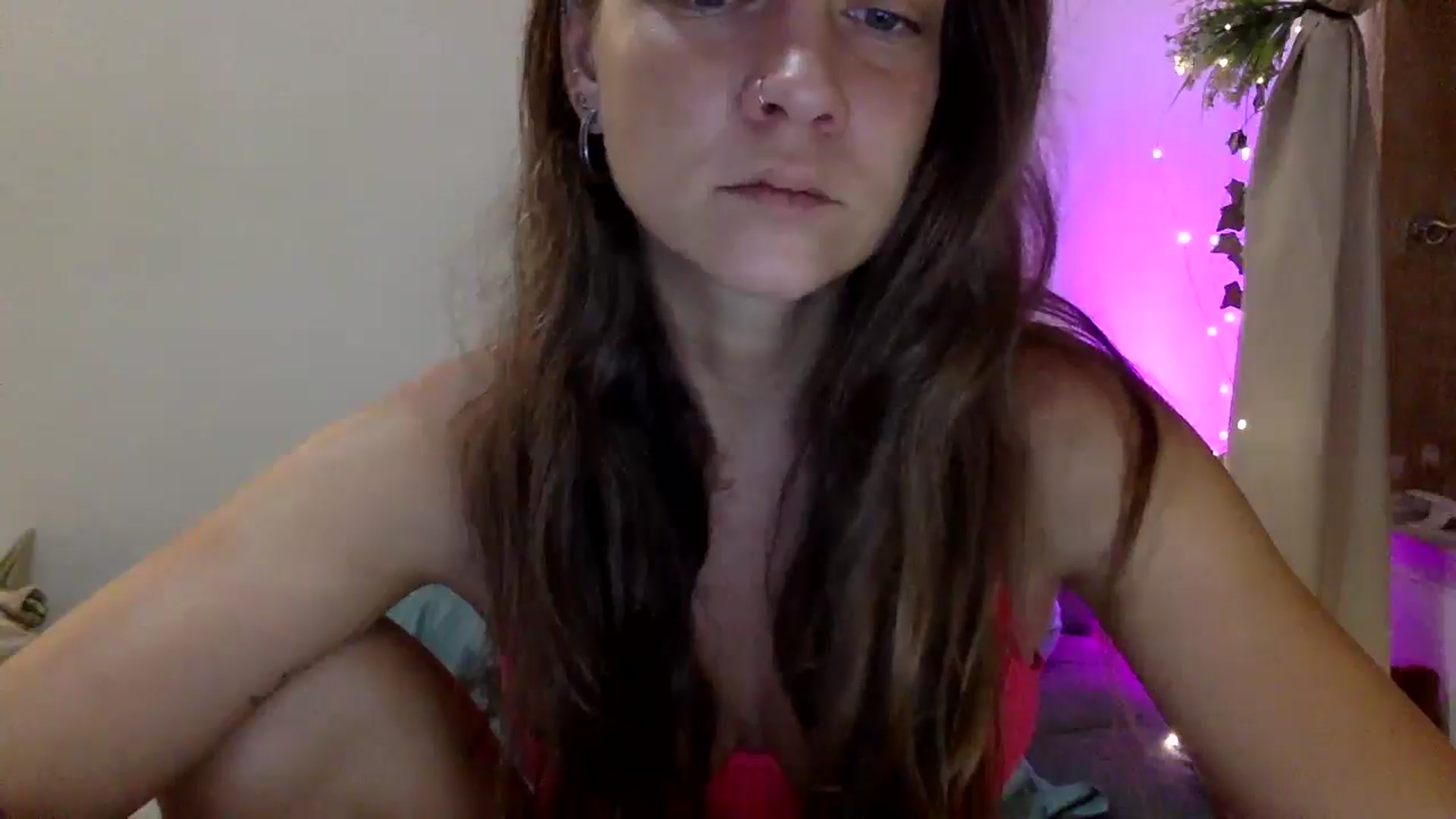 Gallery image thumbnail from Qi_ra's myfreecams stream on, 03/06/2025, 12:38 image 18 of 20