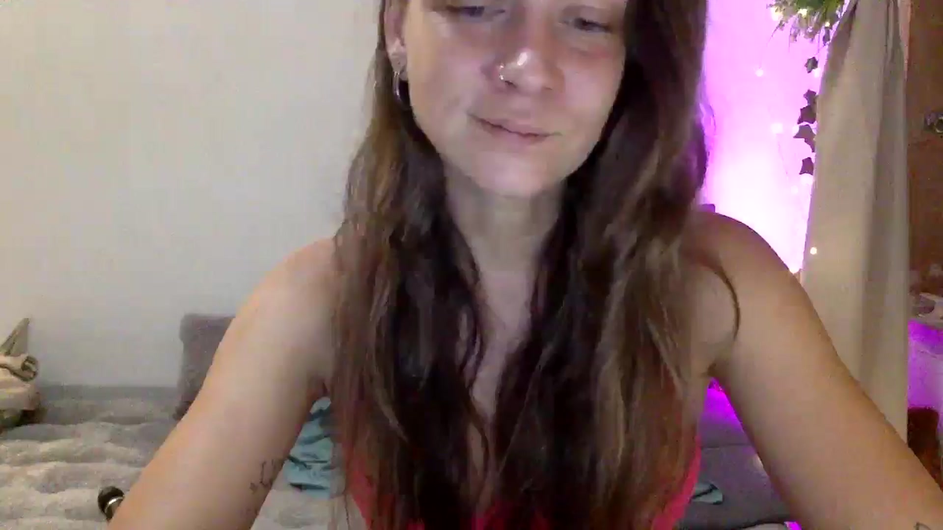Gallery image thumbnail from Qi_ra's myfreecams stream on, 03/06/2025, 12:38 image 7 of 20