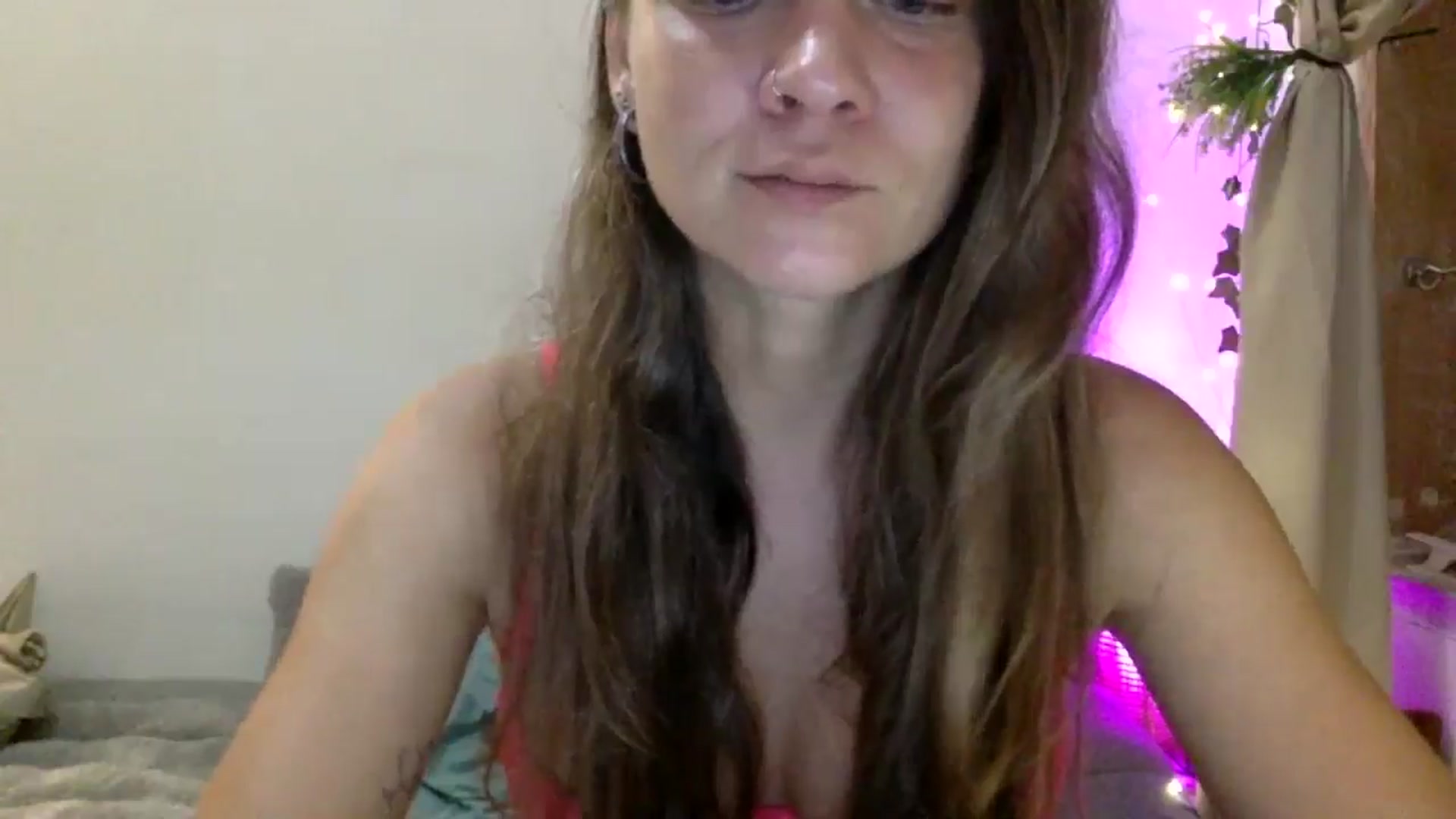 Gallery image thumbnail from Qi_ra's myfreecams stream on, 03/06/2025, 12:51 image 6 of 20