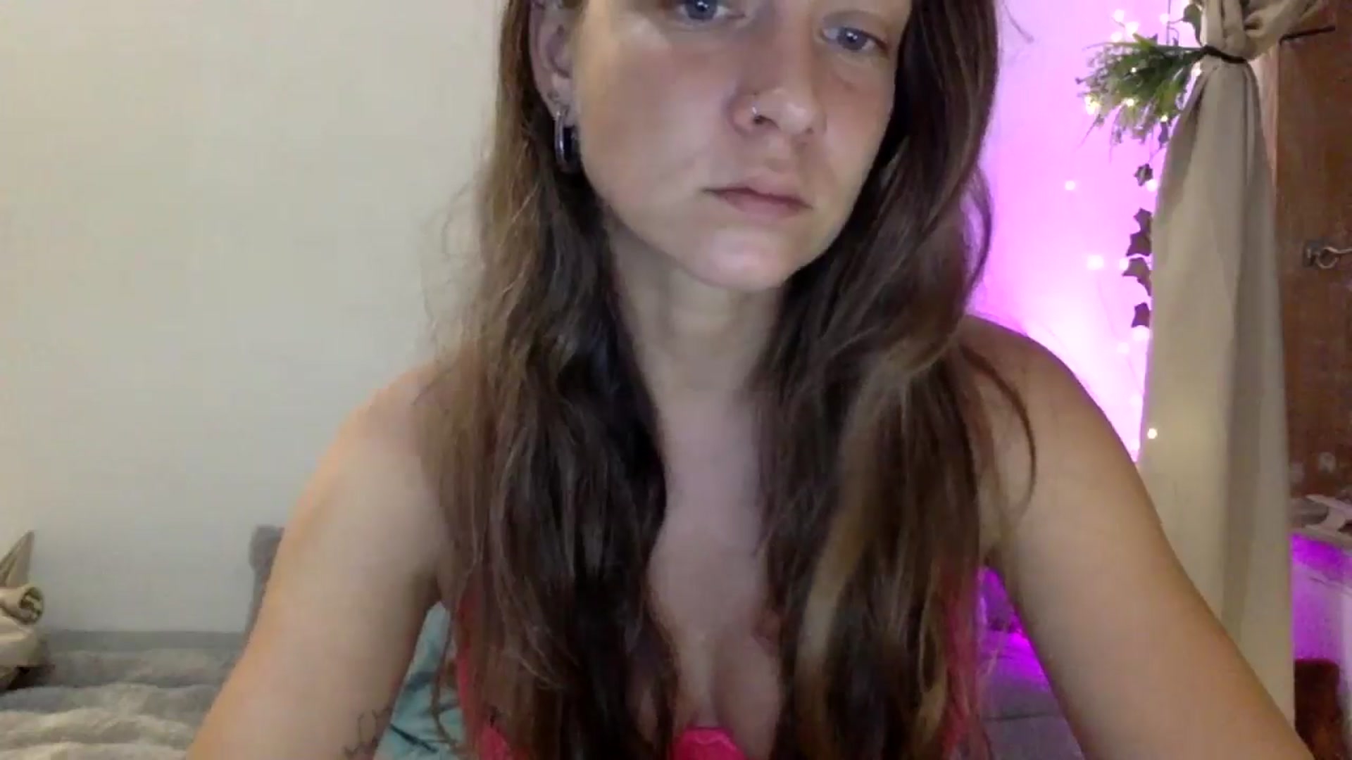 Gallery image thumbnail from Qi_ra's myfreecams stream on, 03/06/2025, 12:51 image 2 of 20
