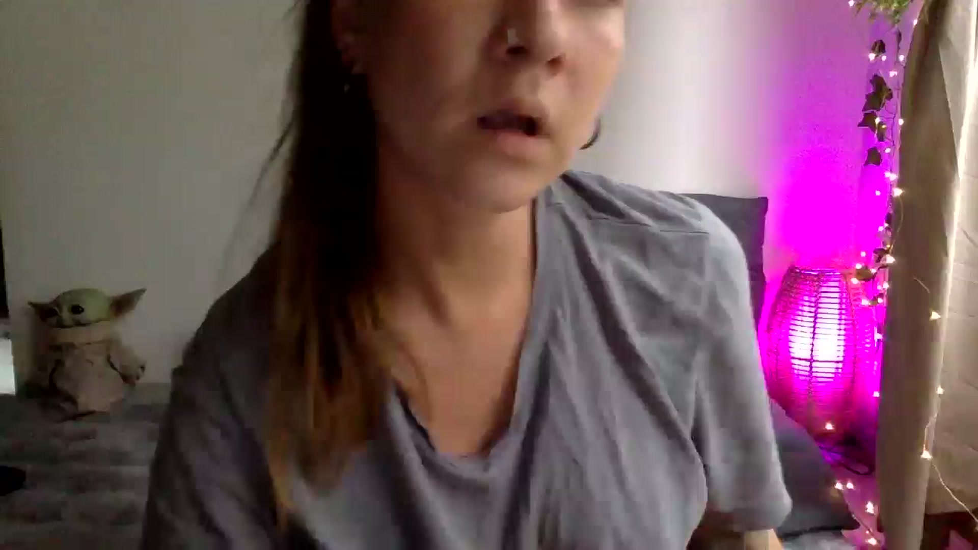 Gallery image thumbnail from Qi_ra's myfreecams stream on, 03/16/2025, 07:14 image 12 of 20
