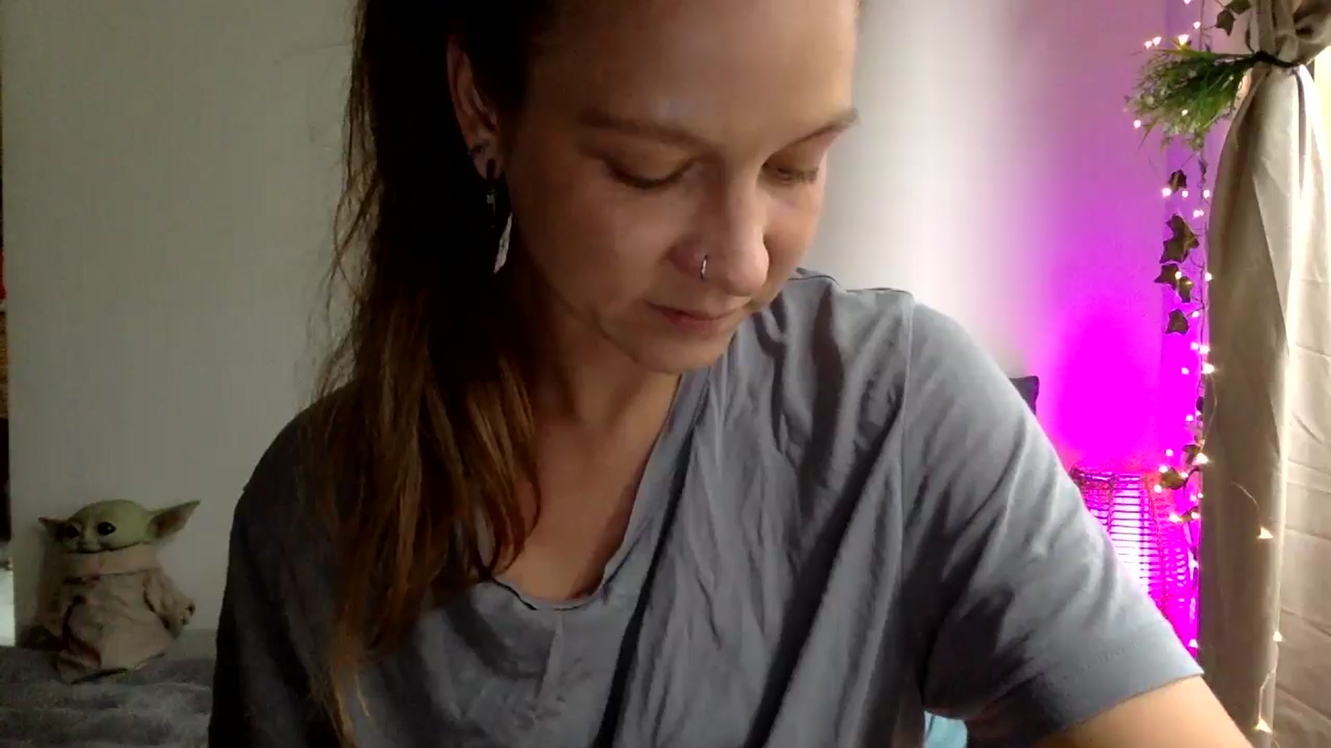 Gallery image thumbnail from Qi_ra's myfreecams stream on, 03/16/2025, 07:14 image 6 of 20