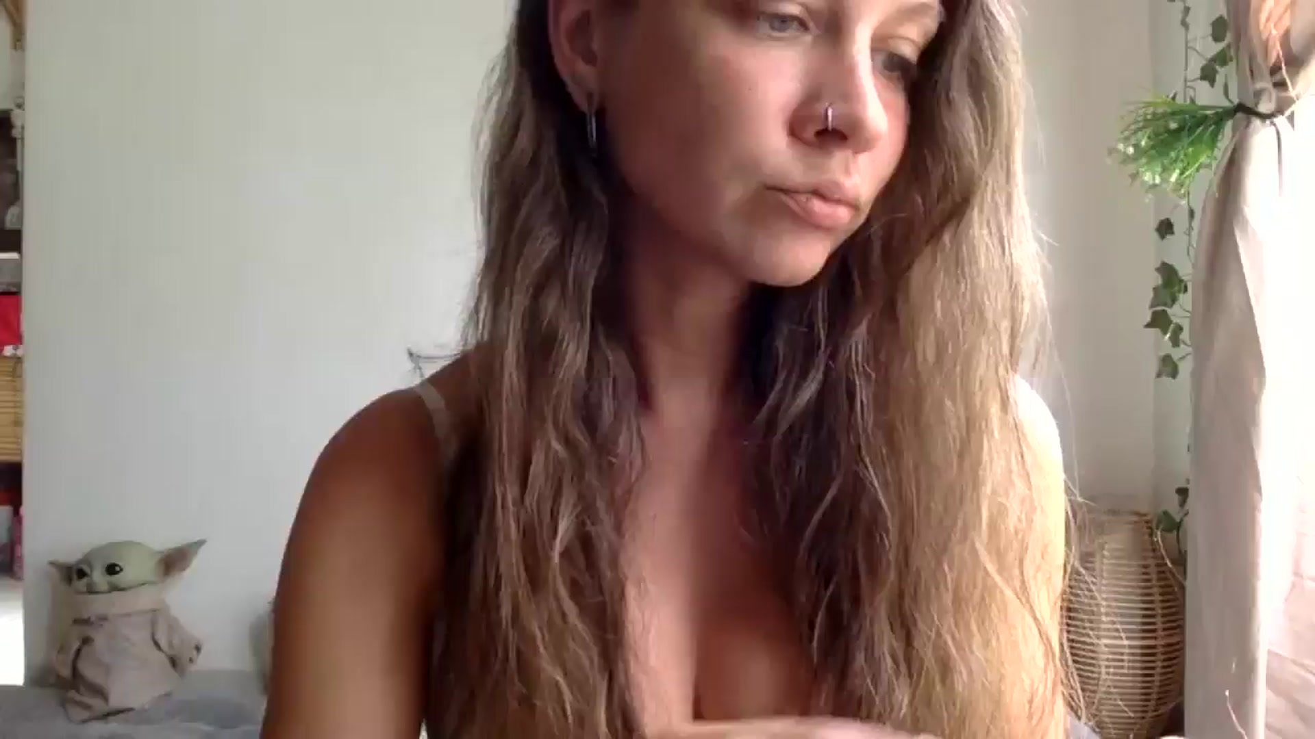 Gallery image thumbnail from Qi_ra's myfreecams stream on, 03/17/2025, 03:20 image 20 of 20