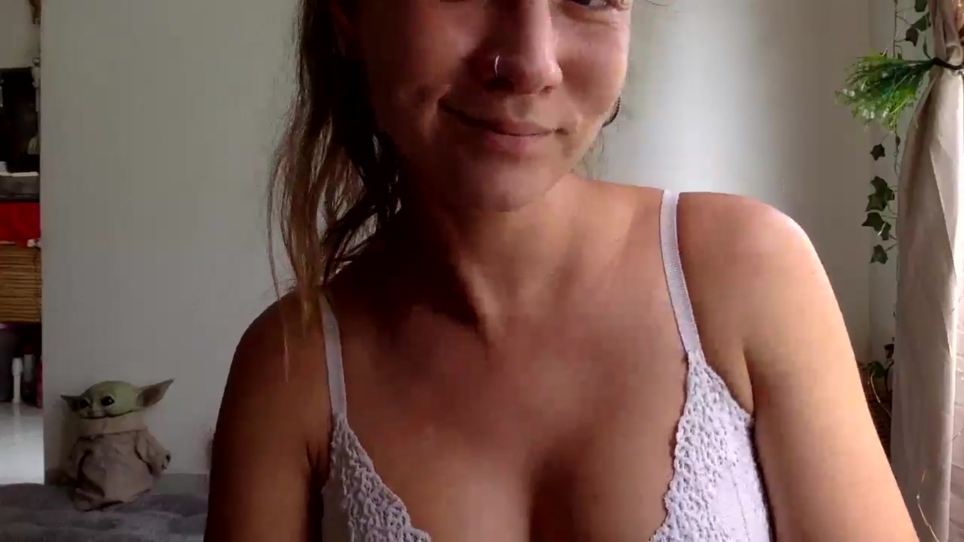 Gallery image thumbnail from Qi_ra's myfreecams stream on, 03/17/2025, 03:20 image 2 of 20