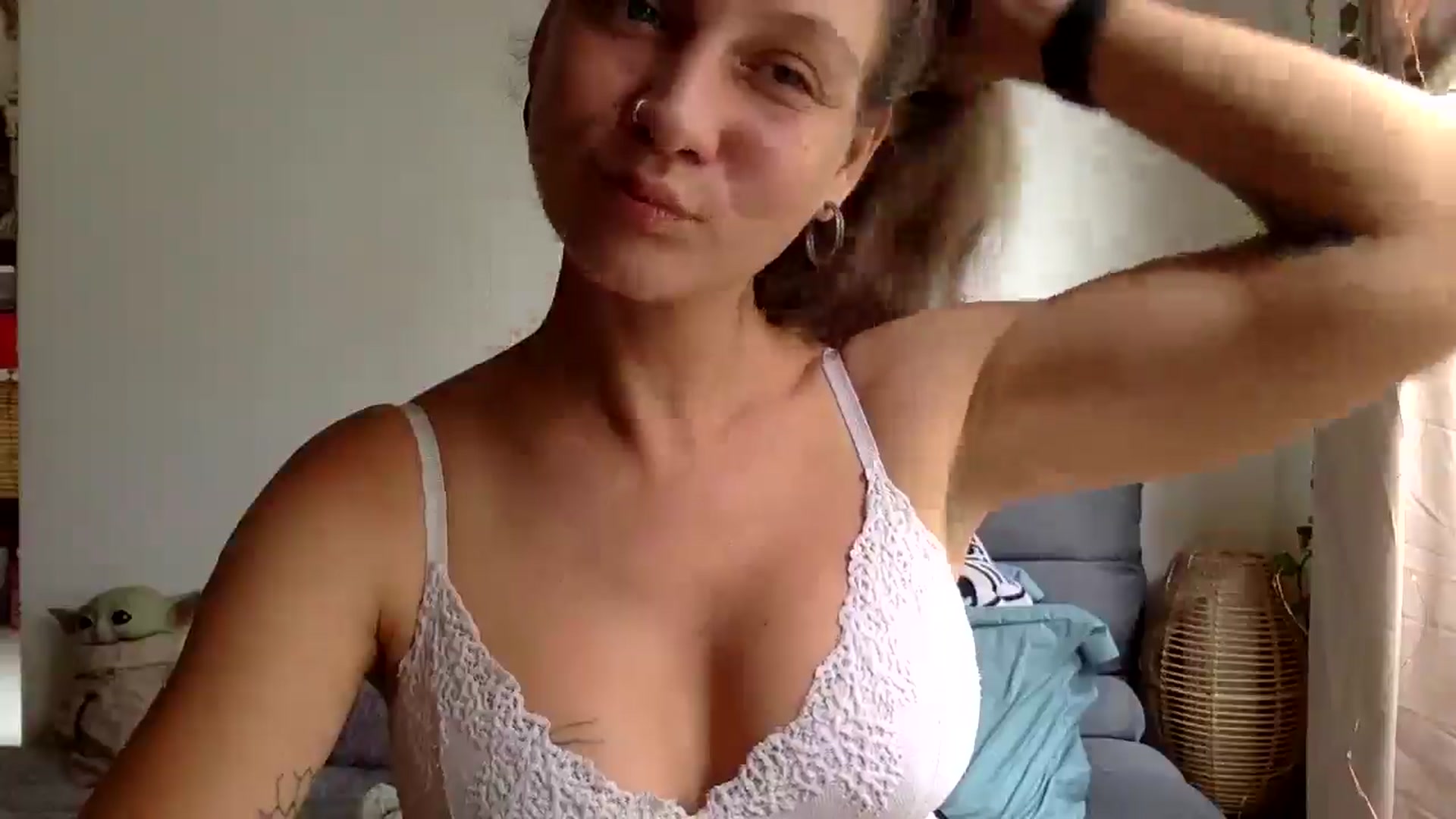 Gallery image thumbnail from Qi_ra's myfreecams stream on, 03/17/2025, 03:20 image 7 of 20