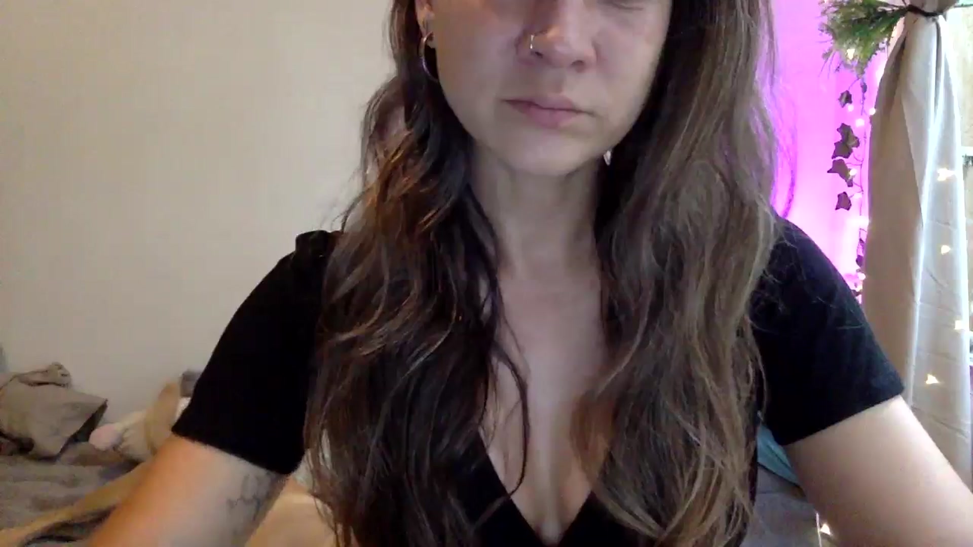 Gallery image thumbnail from Qi_ra's myfreecams stream on, 03/20/2025, 10:39 image 4 of 20