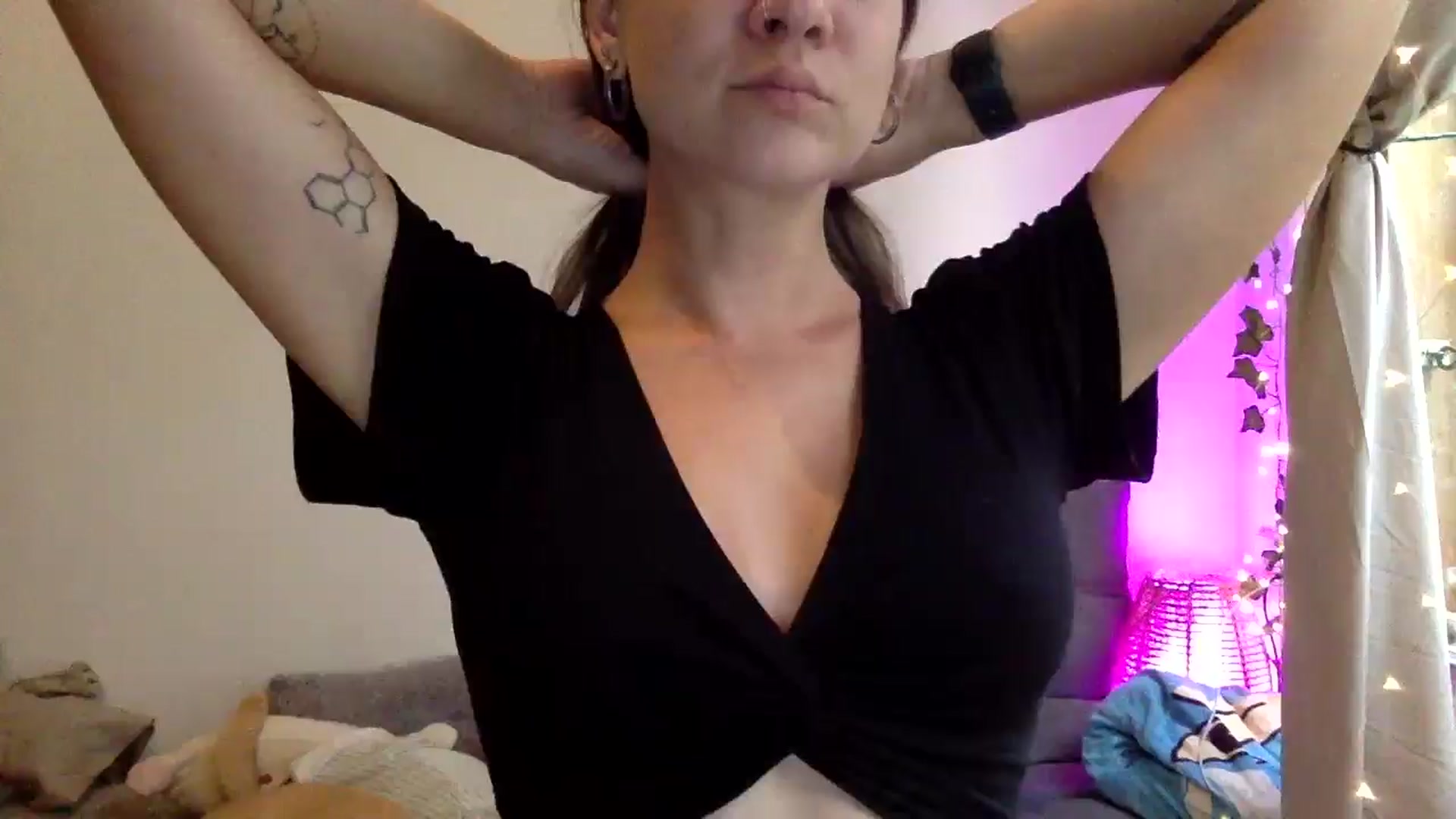 Gallery image thumbnail from Qi_ra's myfreecams stream on, 03/20/2025, 10:39 image 1 of 20