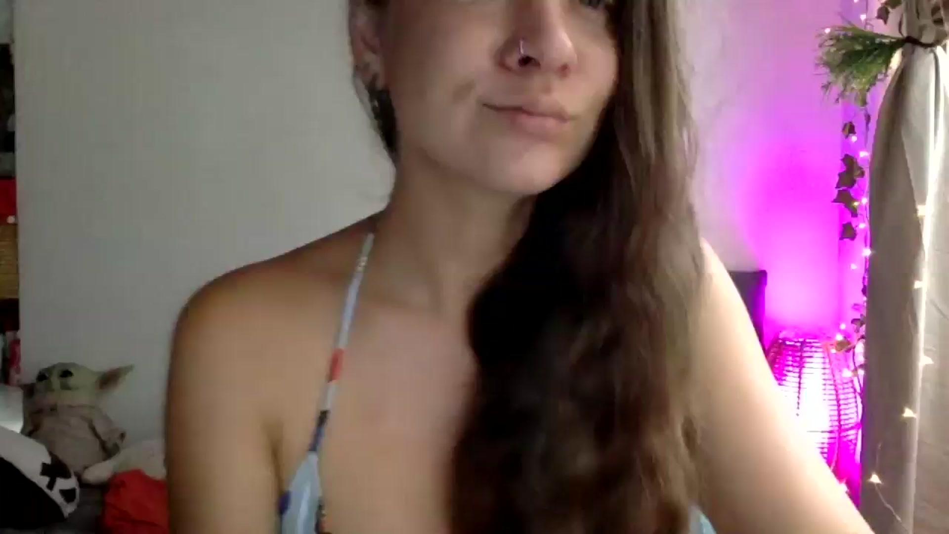 Gallery image thumbnail from Qi_ra's myfreecams stream on, 03/22/2025, 23:41 image 10 of 20