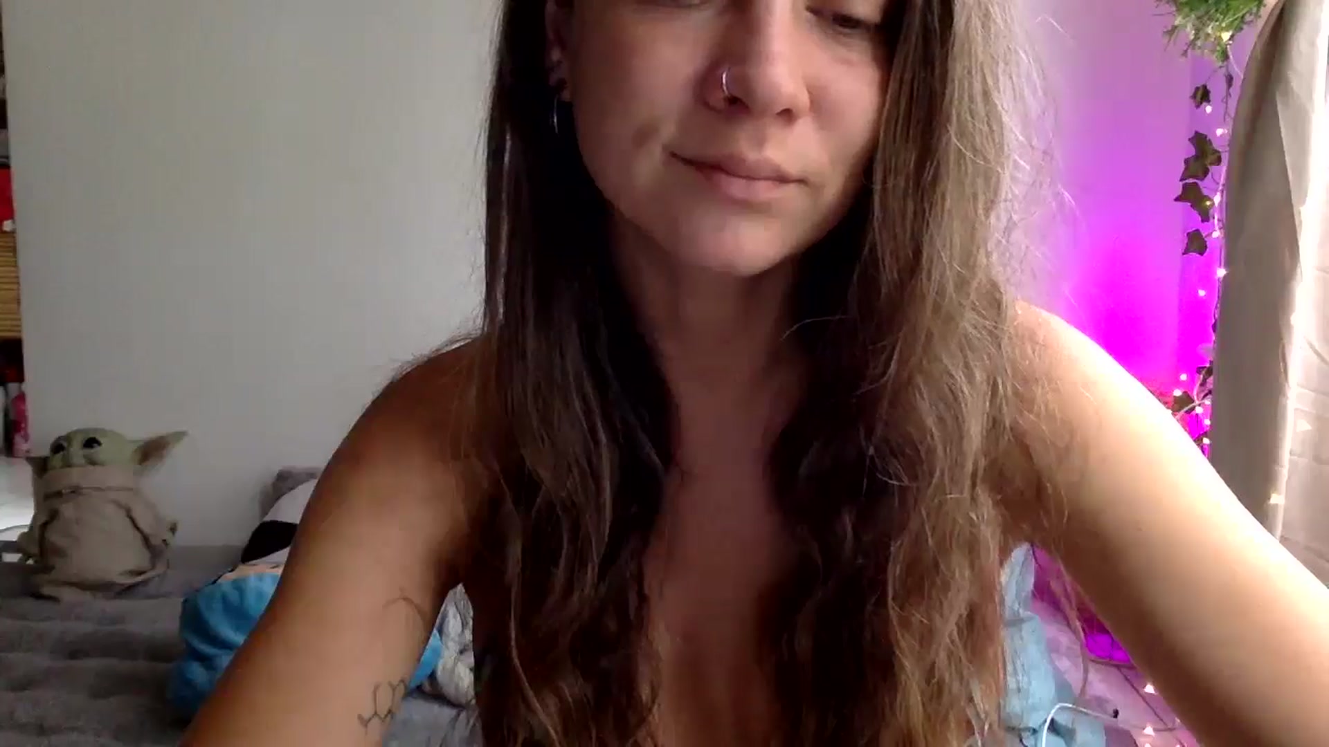 Gallery image thumbnail from Qi_ra's myfreecams stream on, 03/22/2025, 23:41 image 18 of 20