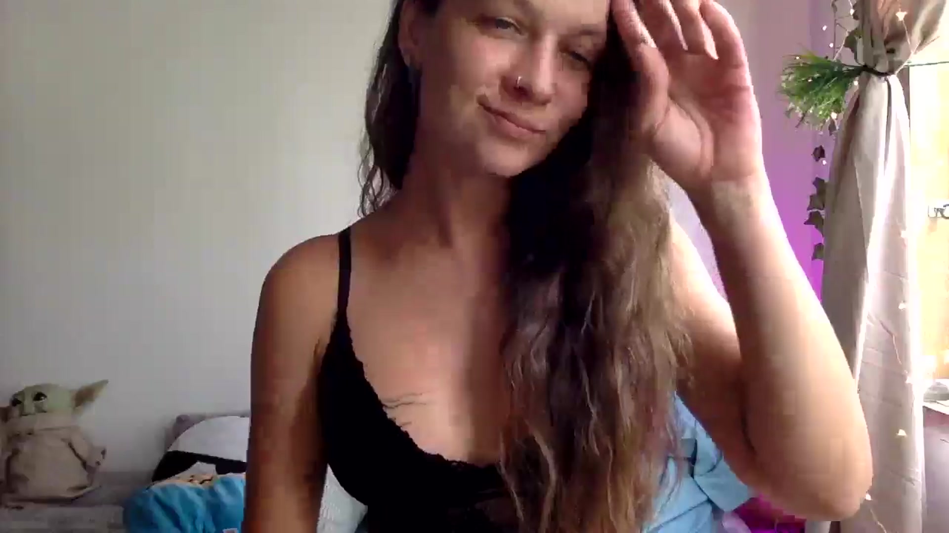 Gallery image thumbnail from Qi_ra's myfreecams stream on, 03/23/2025, 09:09 image 4 of 20