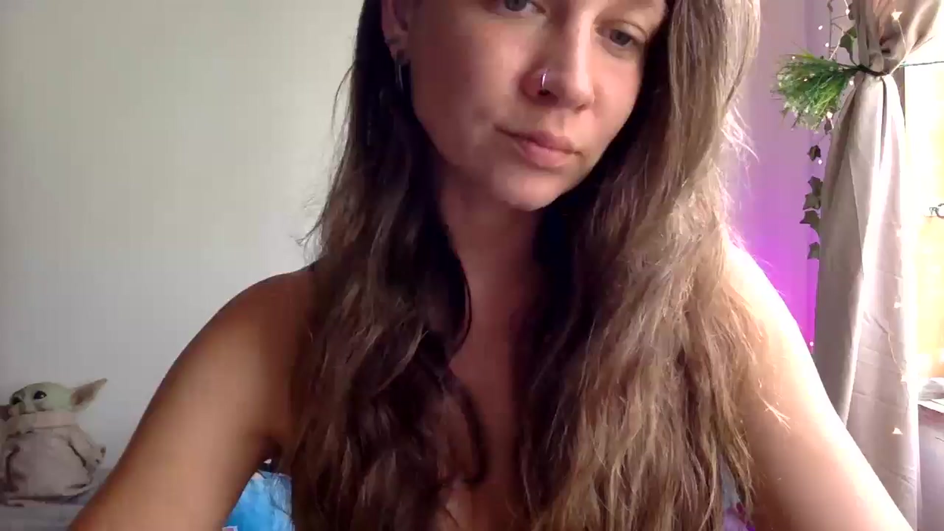Gallery image thumbnail from Qi_ra's myfreecams stream on, 03/23/2025, 09:09 image 10 of 20