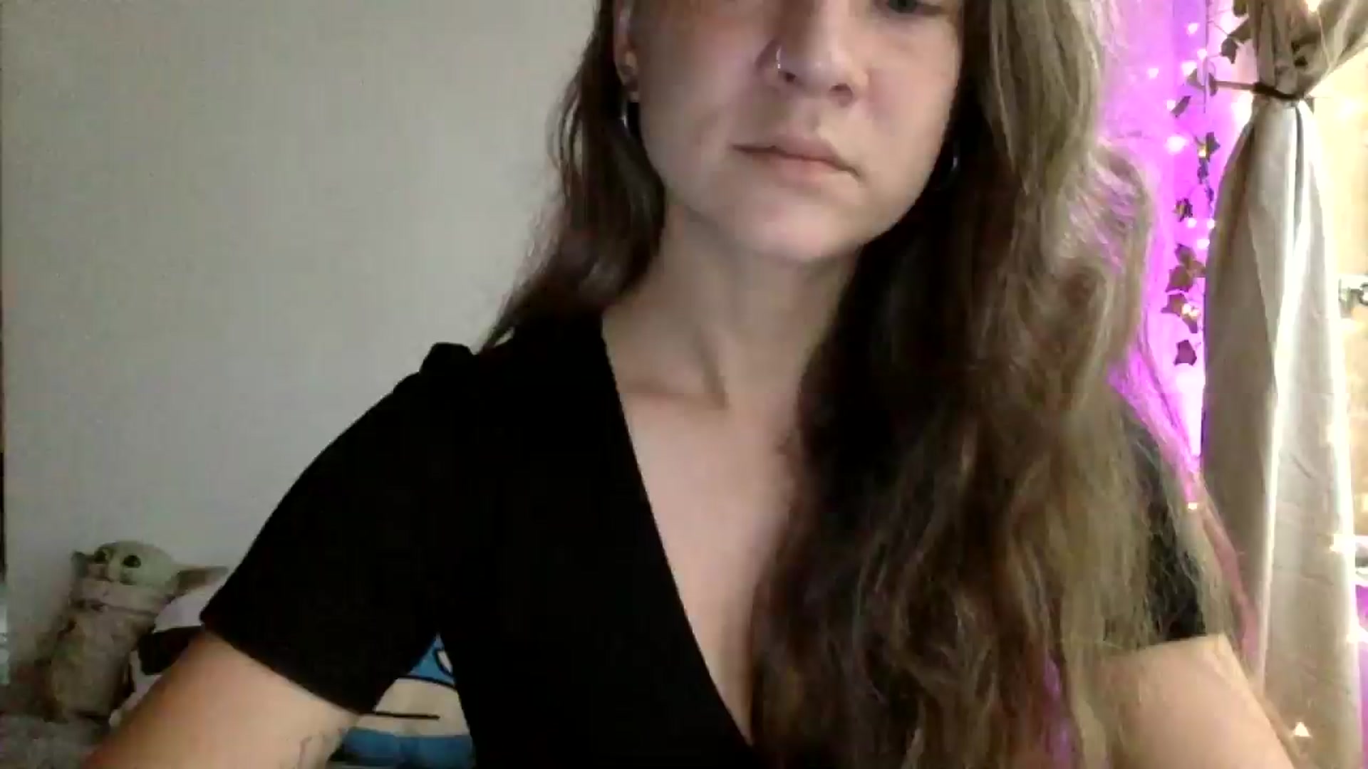 Gallery image thumbnail from Qi_ra's myfreecams stream on, 03/30/2025, 23:23 image 18 of 20
