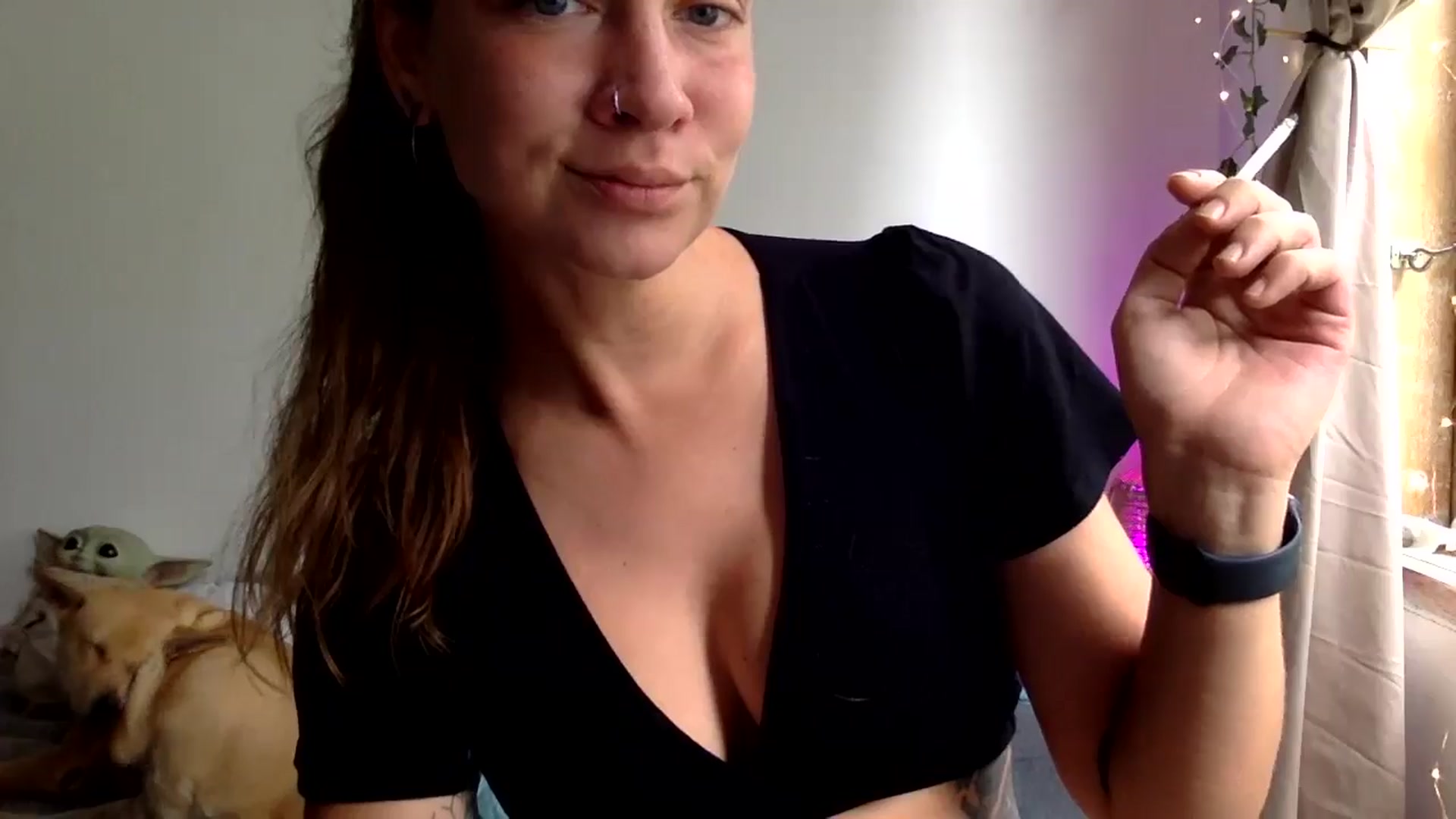 Gallery image thumbnail from Qi_ra's myfreecams stream on, 03/31/2025, 24:59 image 14 of 20