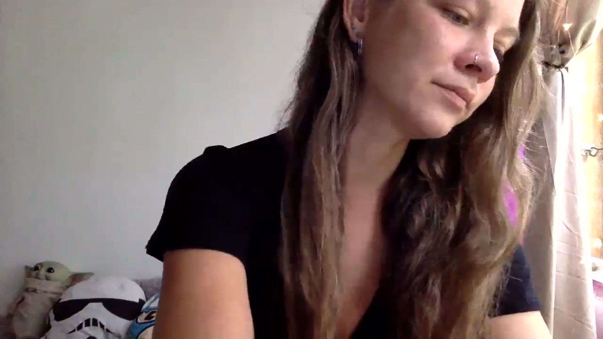 Gallery image thumbnail from Qi_ra's myfreecams stream on, 03/31/2025, 01:00 image 3 of 20