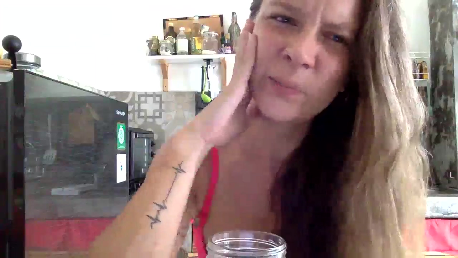 Gallery image thumbnail from Qi_ra's myfreecams stream on, 04/02/2025, 02:38 image 12 of 20