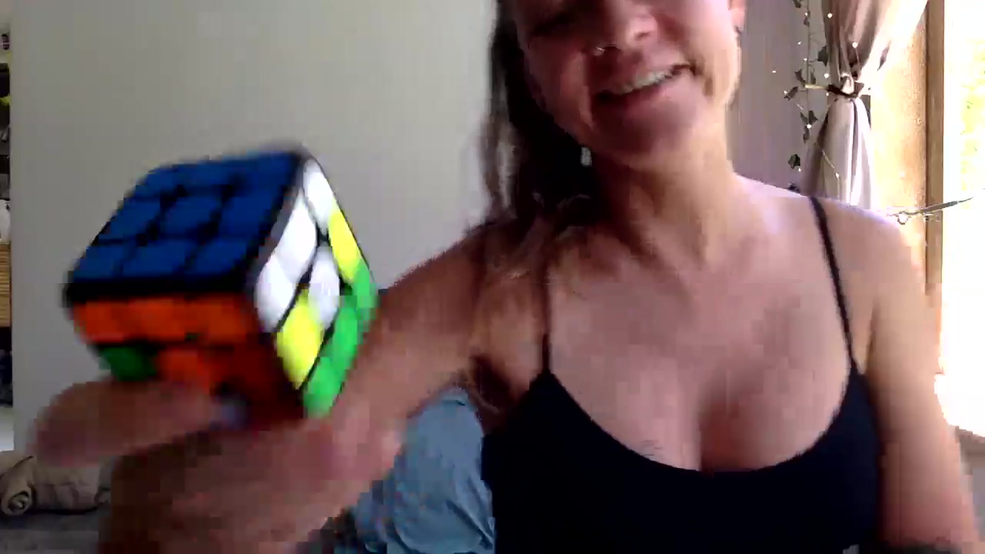 Gallery image thumbnail from Qi_ra's myfreecams stream on, 04/07/2025, 05:13 image 15 of 20
