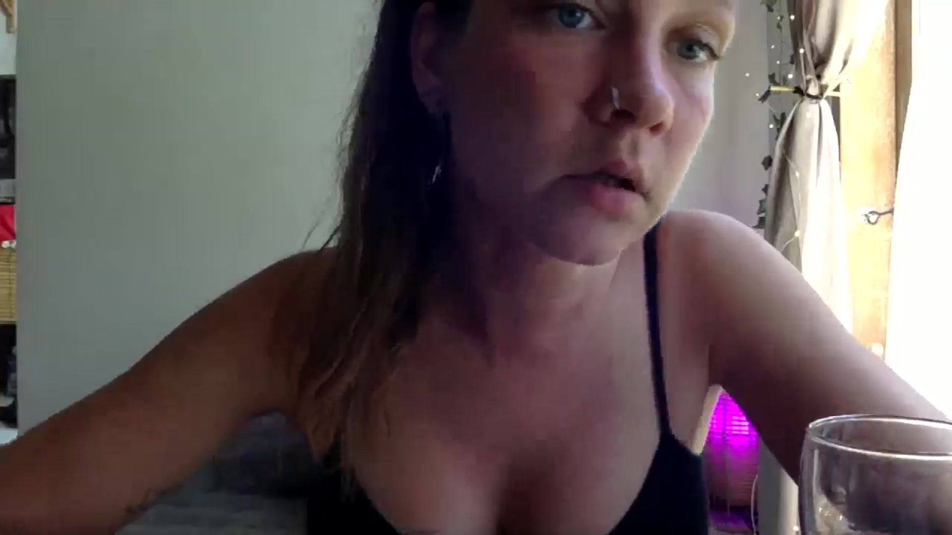 Gallery image thumbnail from Qi_ra's myfreecams stream on, 04/07/2025, 06:34 image 13 of 20