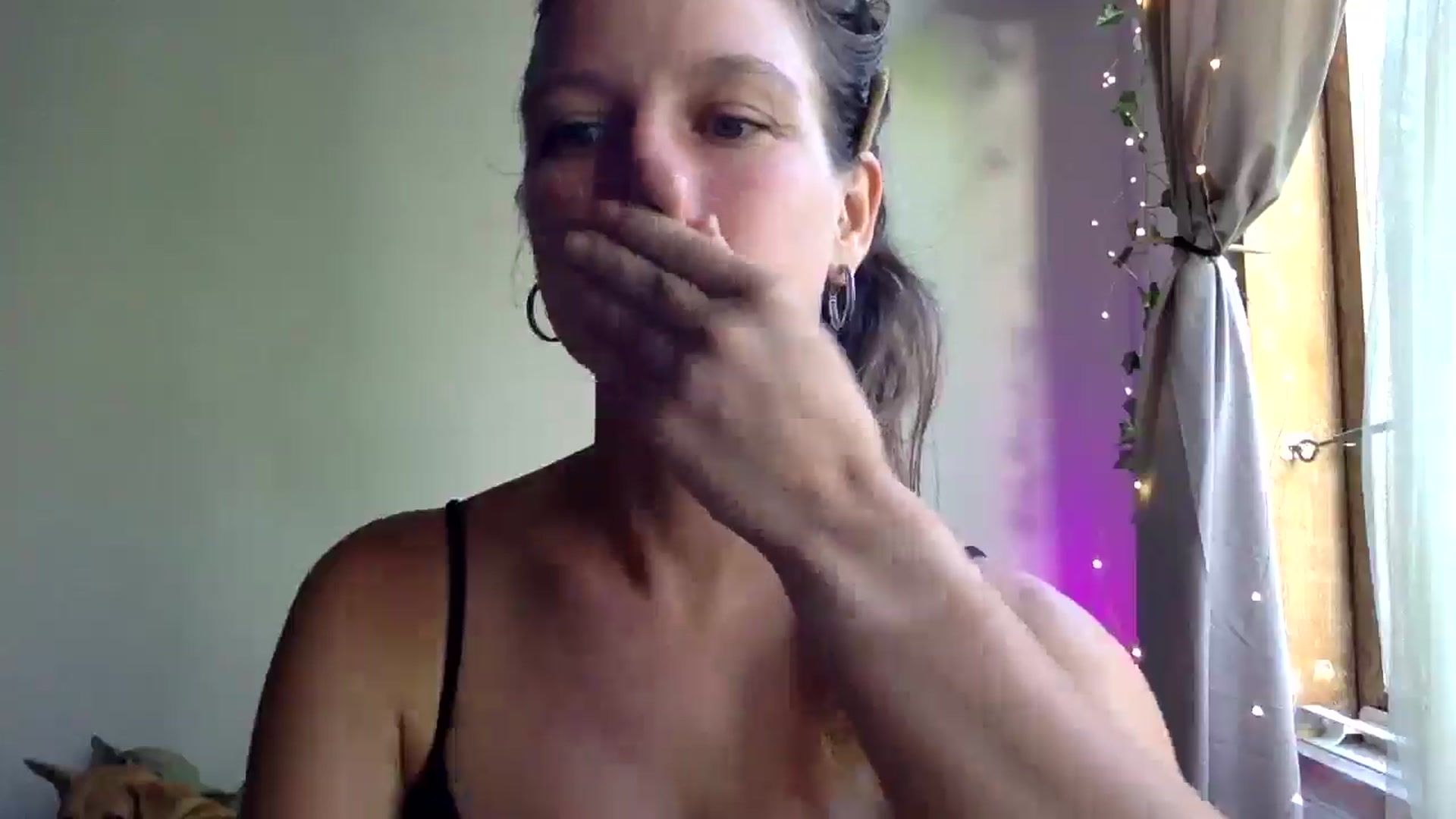 Gallery image thumbnail from Qi_ra's myfreecams stream on, 04/07/2025, 09:08 image 15 of 20