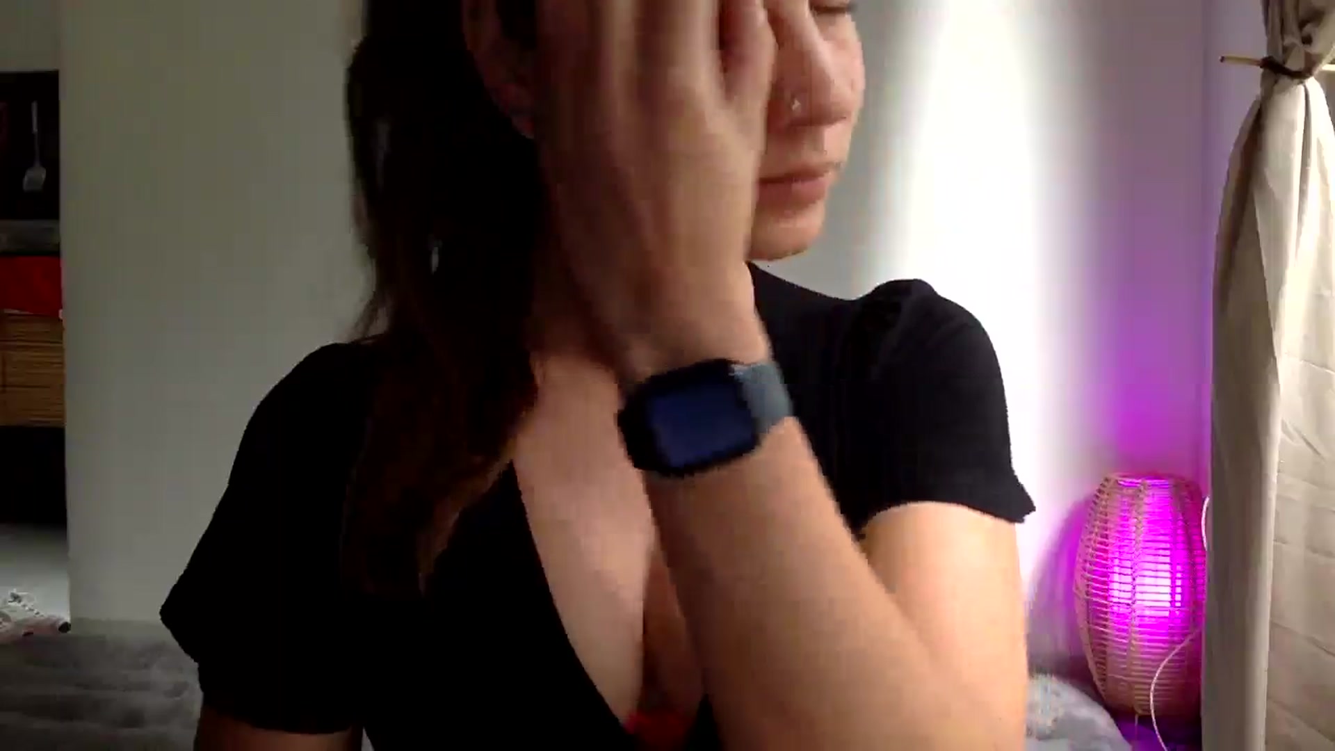 Gallery image thumbnail from Qi_ra's myfreecams stream on, 04/10/2025, 23:52 image 4 of 20